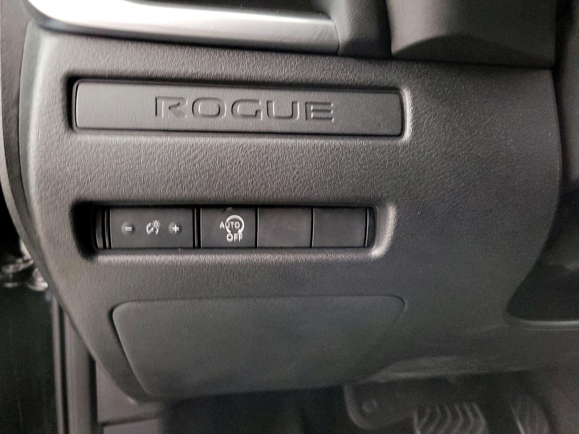 Thumbnail: 2023 Nissan Rogue - 13