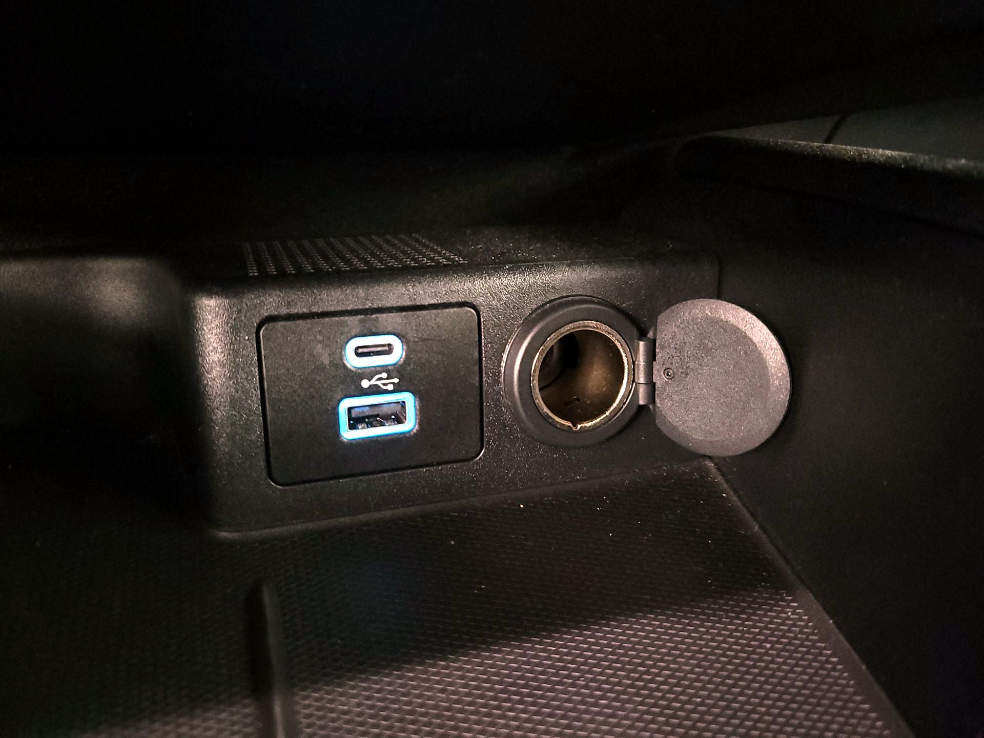 Thumbnail: 2021 Ford Escape - 16