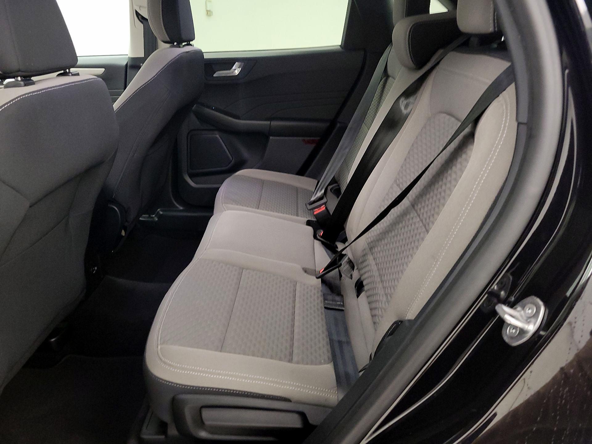 Thumbnail: 2021 Ford Escape - 17