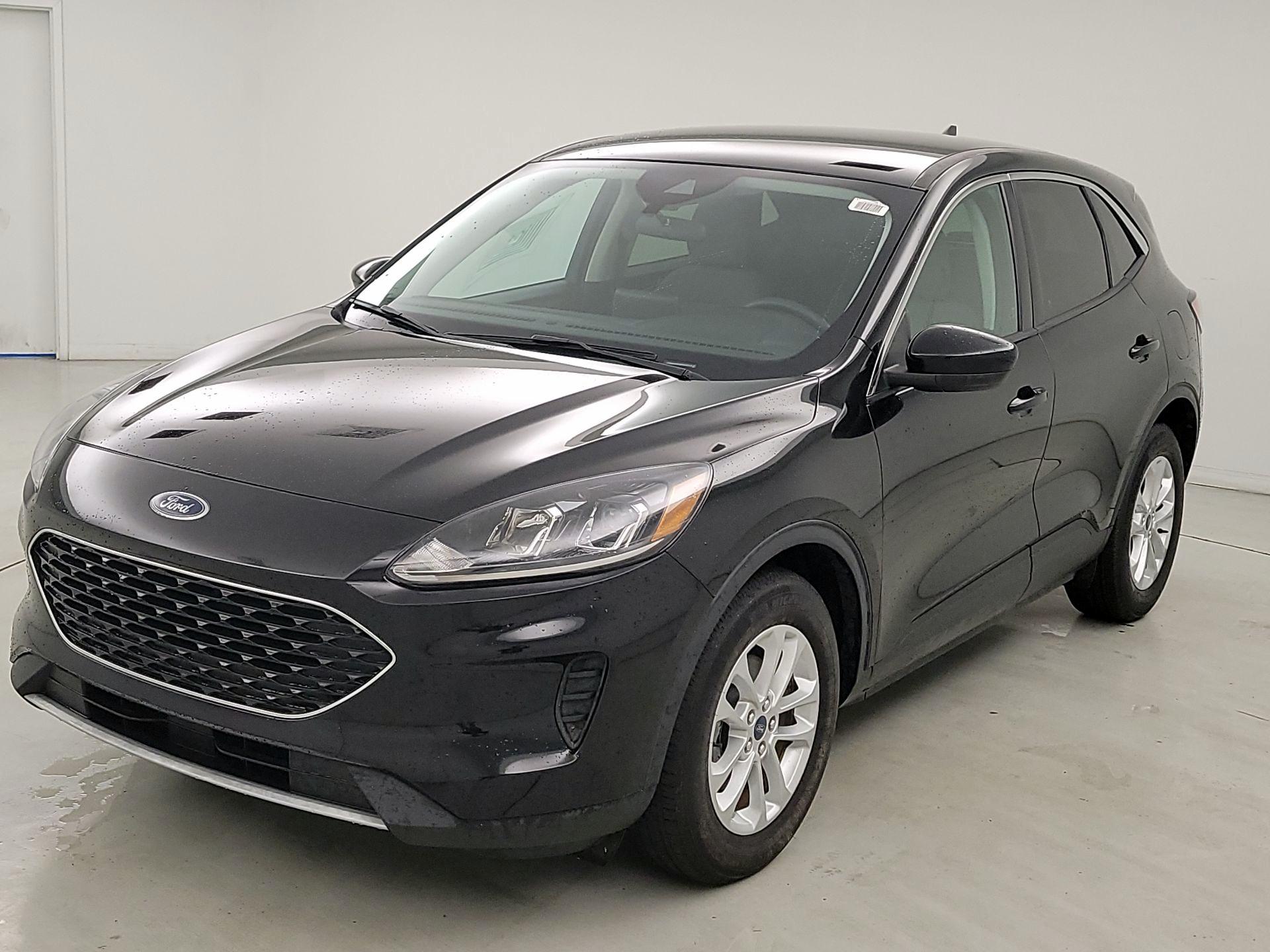 Thumbnail: 2021 Ford Escape - 3