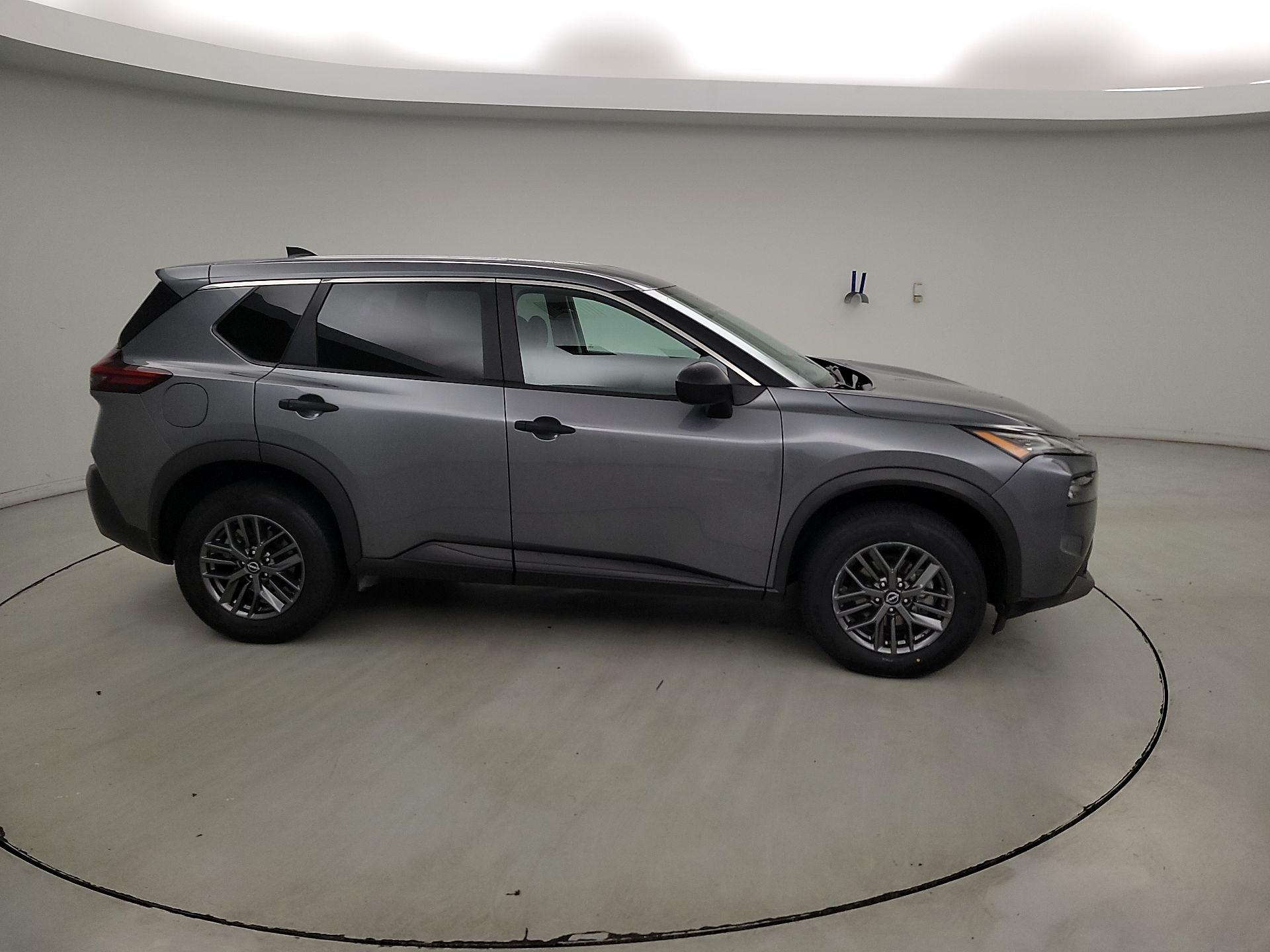 Thumbnail: 2023 Nissan Rogue - 4