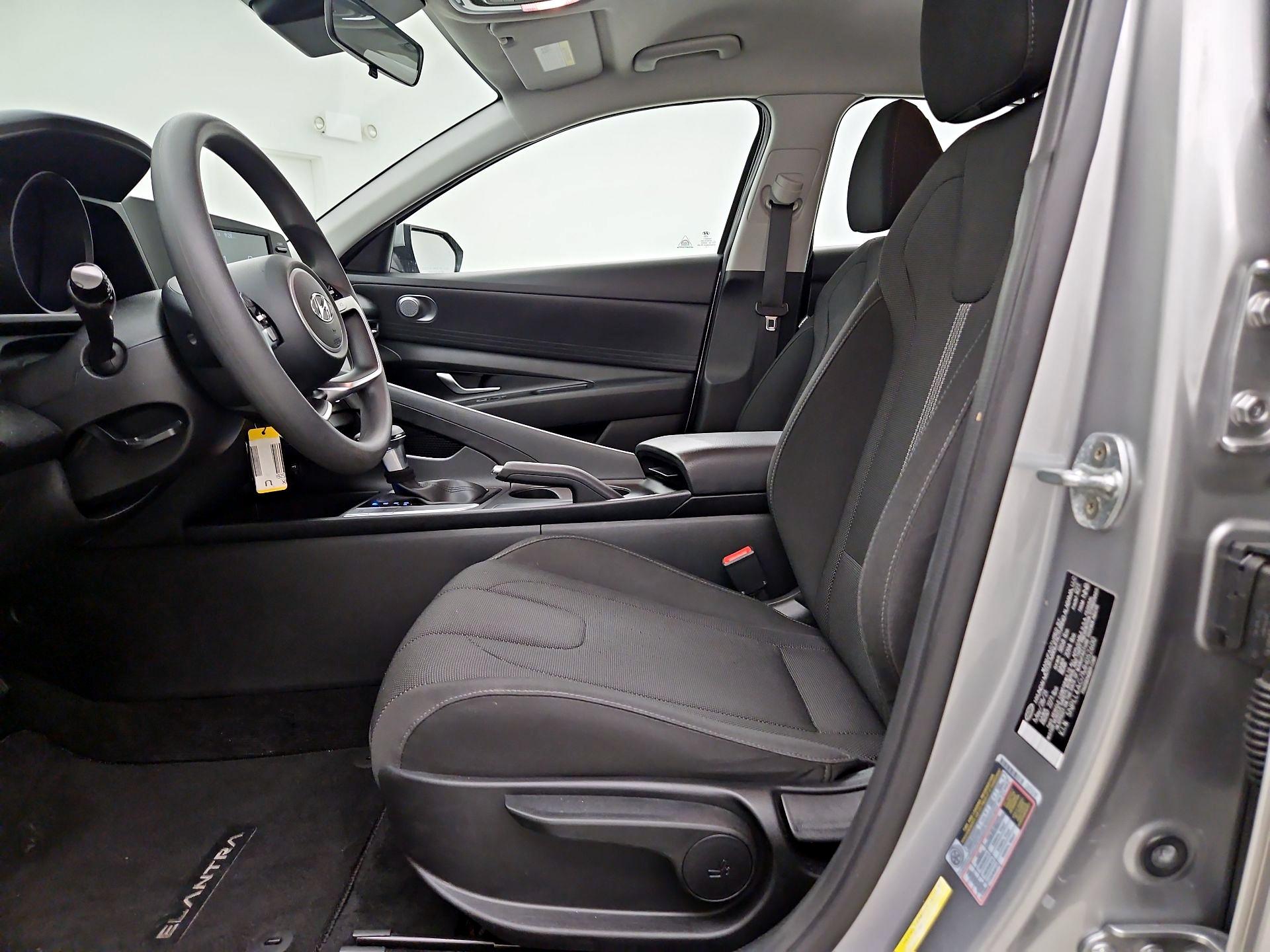 Thumbnail: 2021 Hyundai Elantra - 11