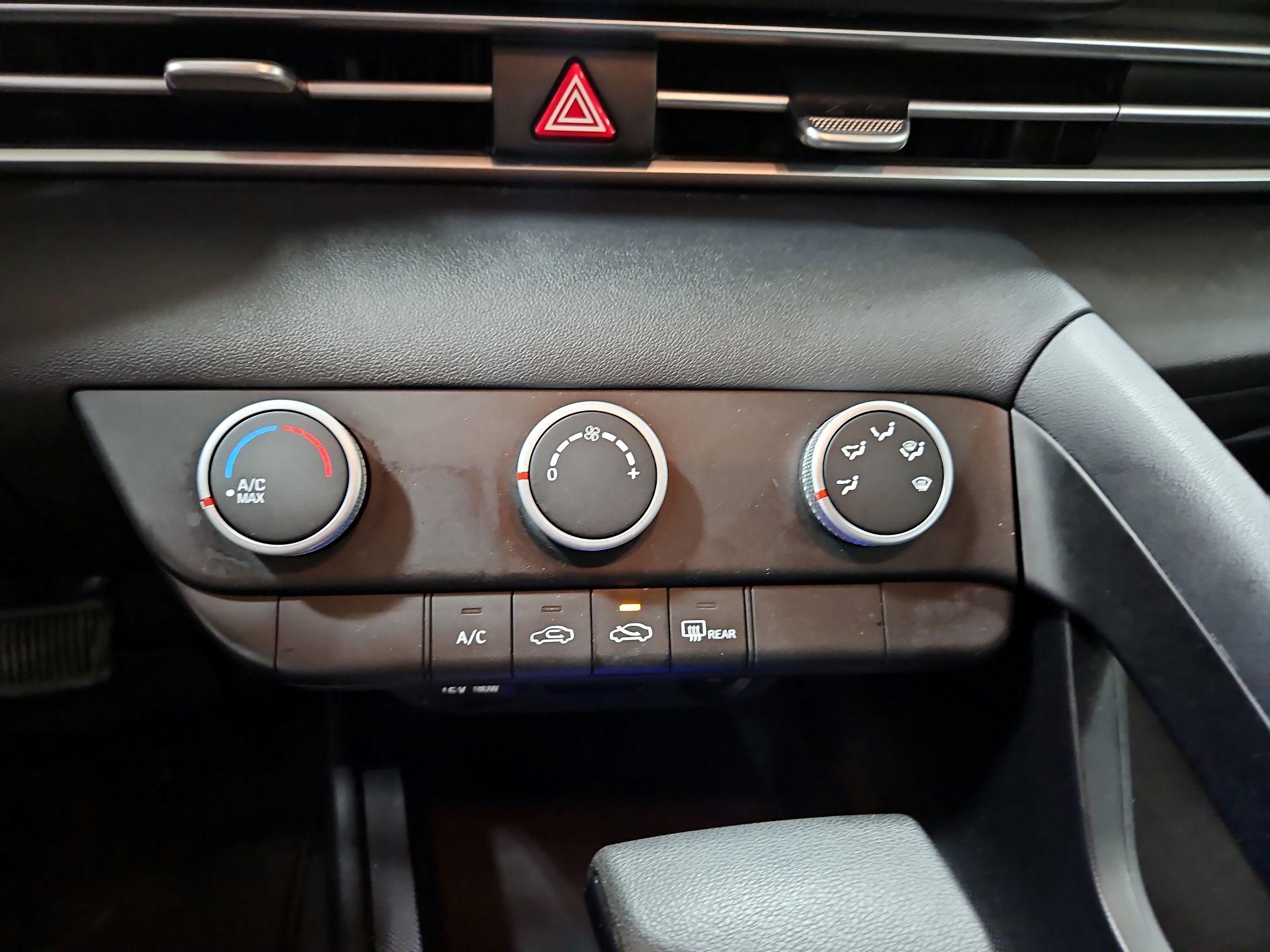 Thumbnail: 2021 Hyundai Elantra - 16