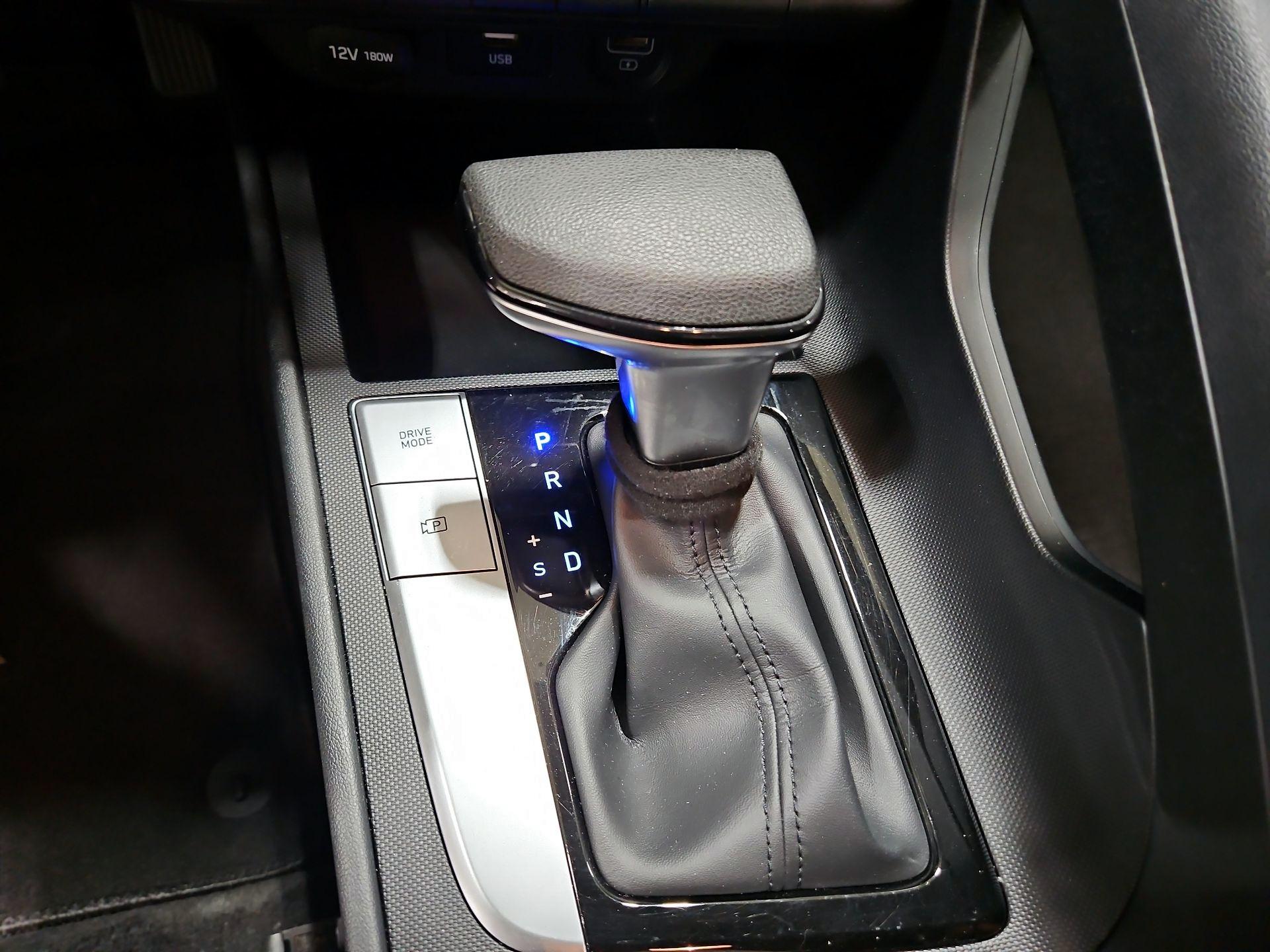 Thumbnail: 2021 Hyundai Elantra - 17