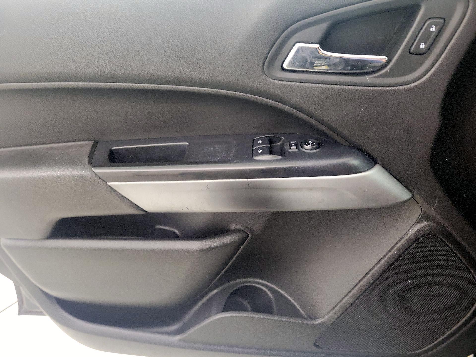 Thumbnail: 2016 Chevrolet Colorado - 12