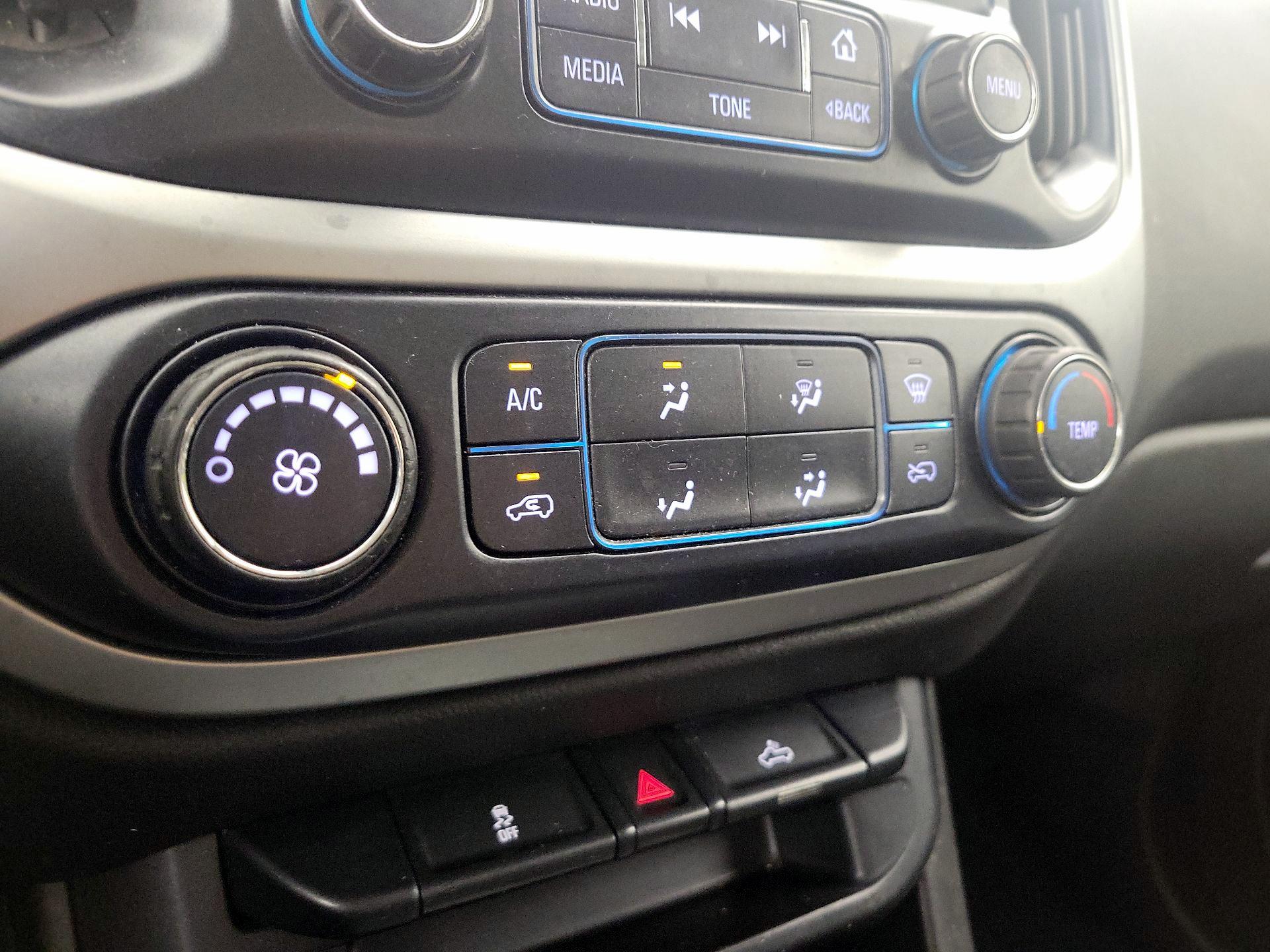 Thumbnail: 2016 Chevrolet Colorado - 16