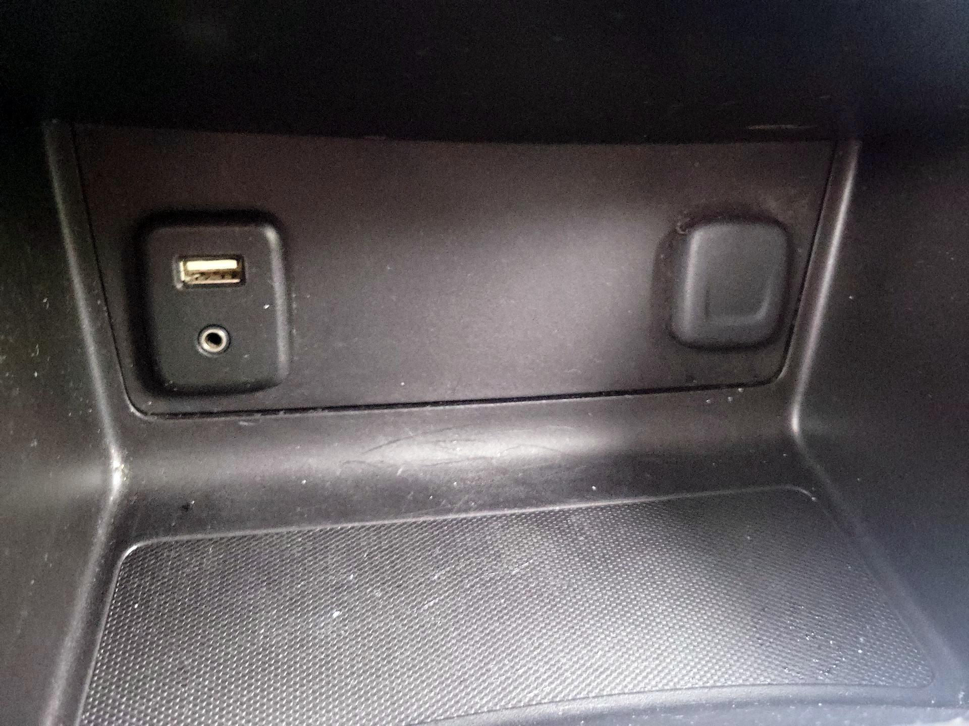 Thumbnail: 2016 Chevrolet Colorado - 18