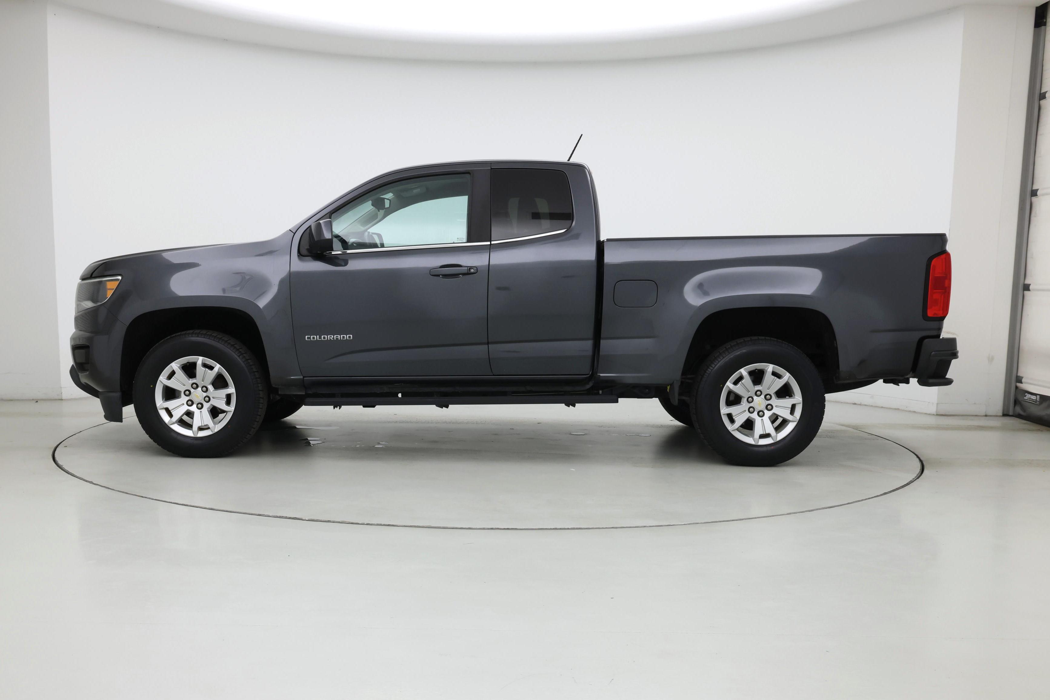 Thumbnail: 2016 Chevrolet Colorado - 3