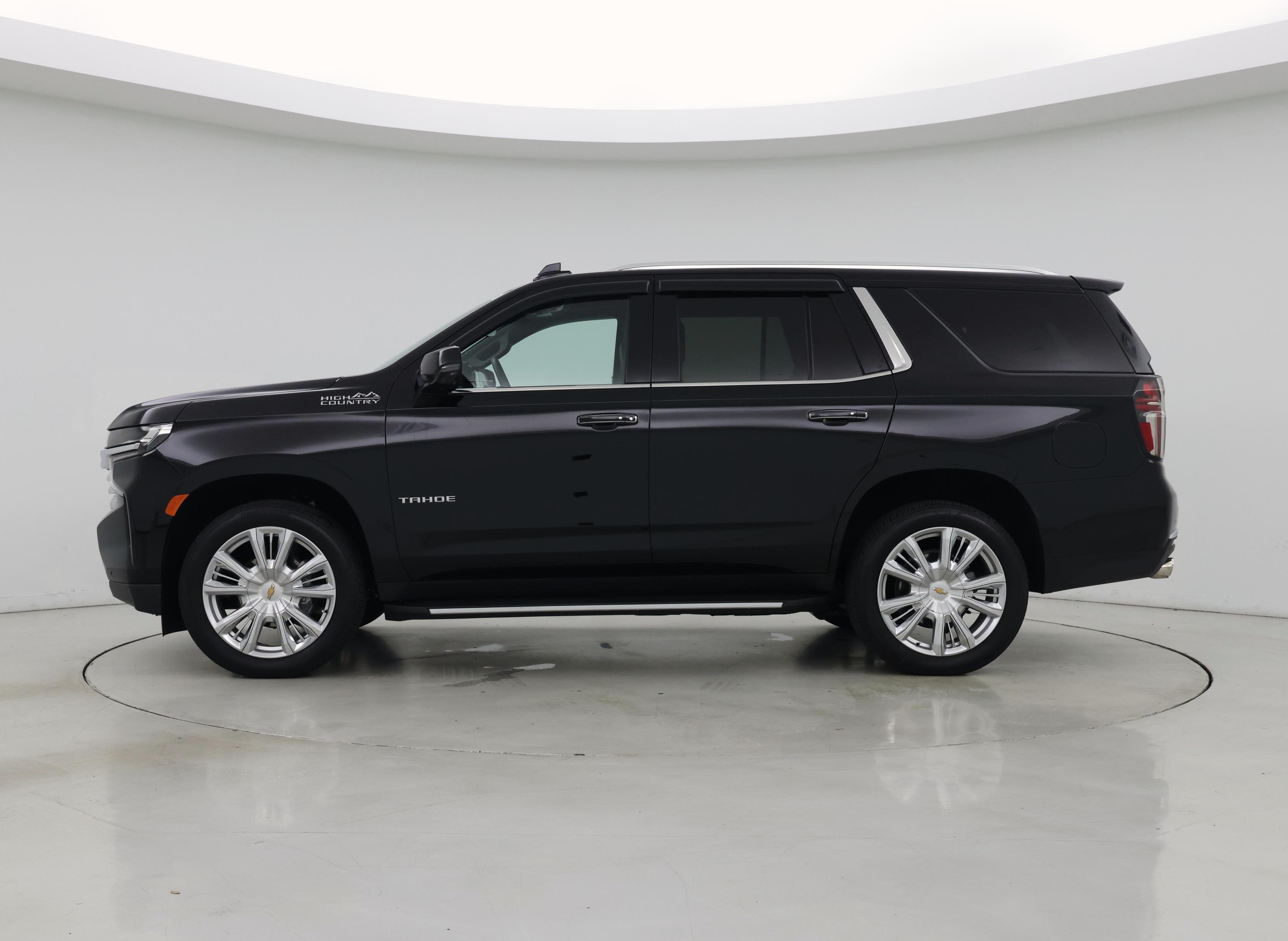 Thumbnail: 2024 Chevrolet Tahoe - 3