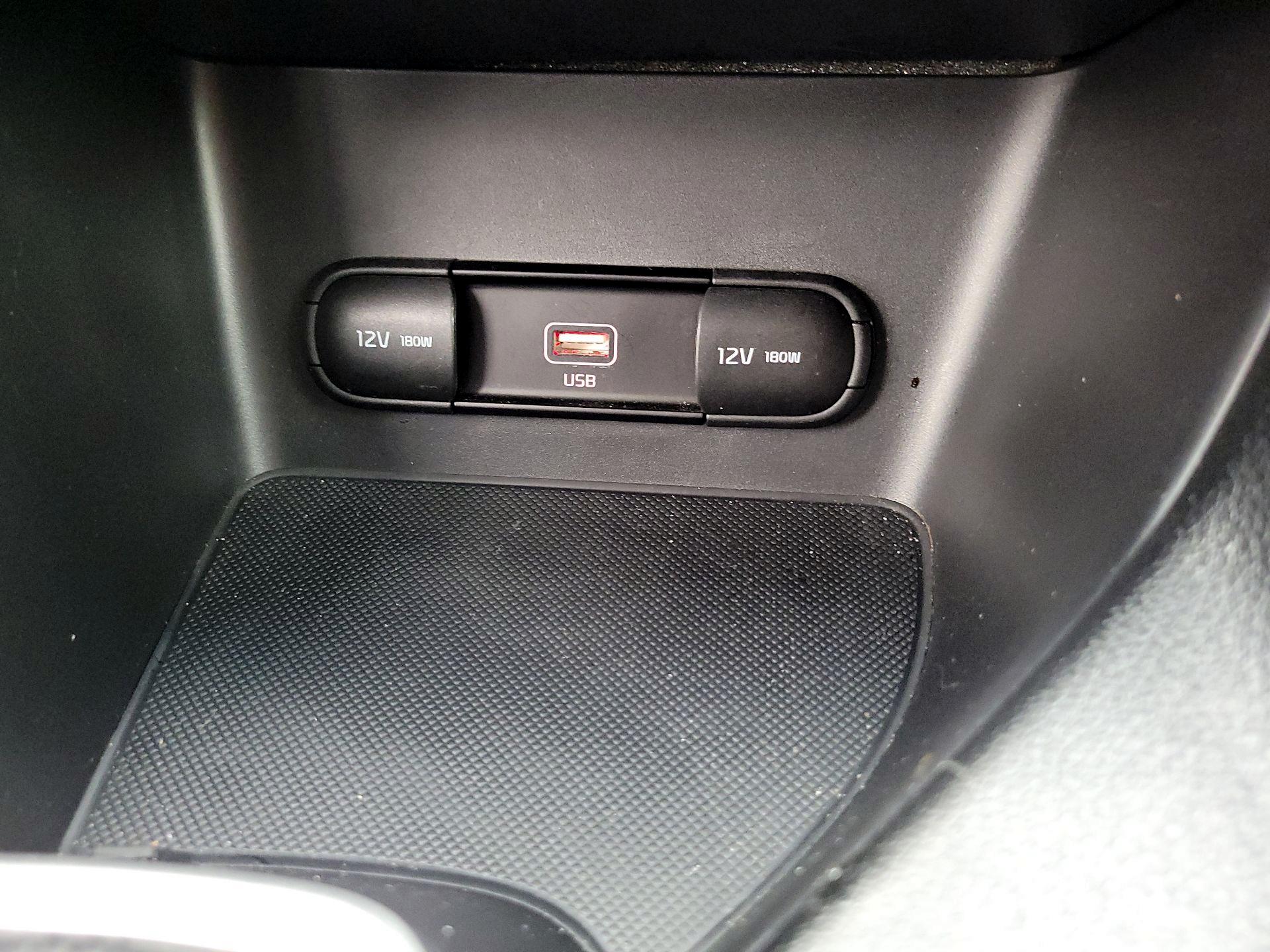 Thumbnail: 2022 Kia Sportage - 18