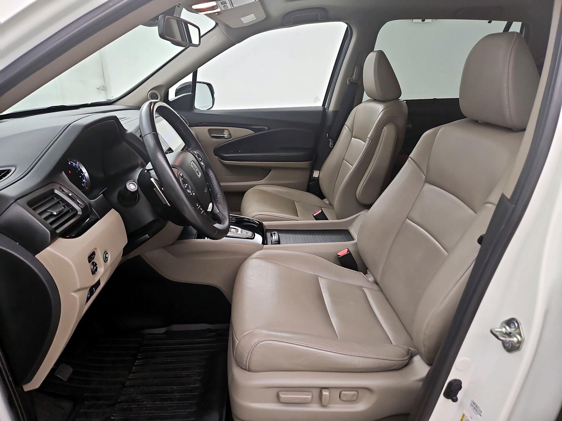 Thumbnail: 2018 Honda Pilot - 11