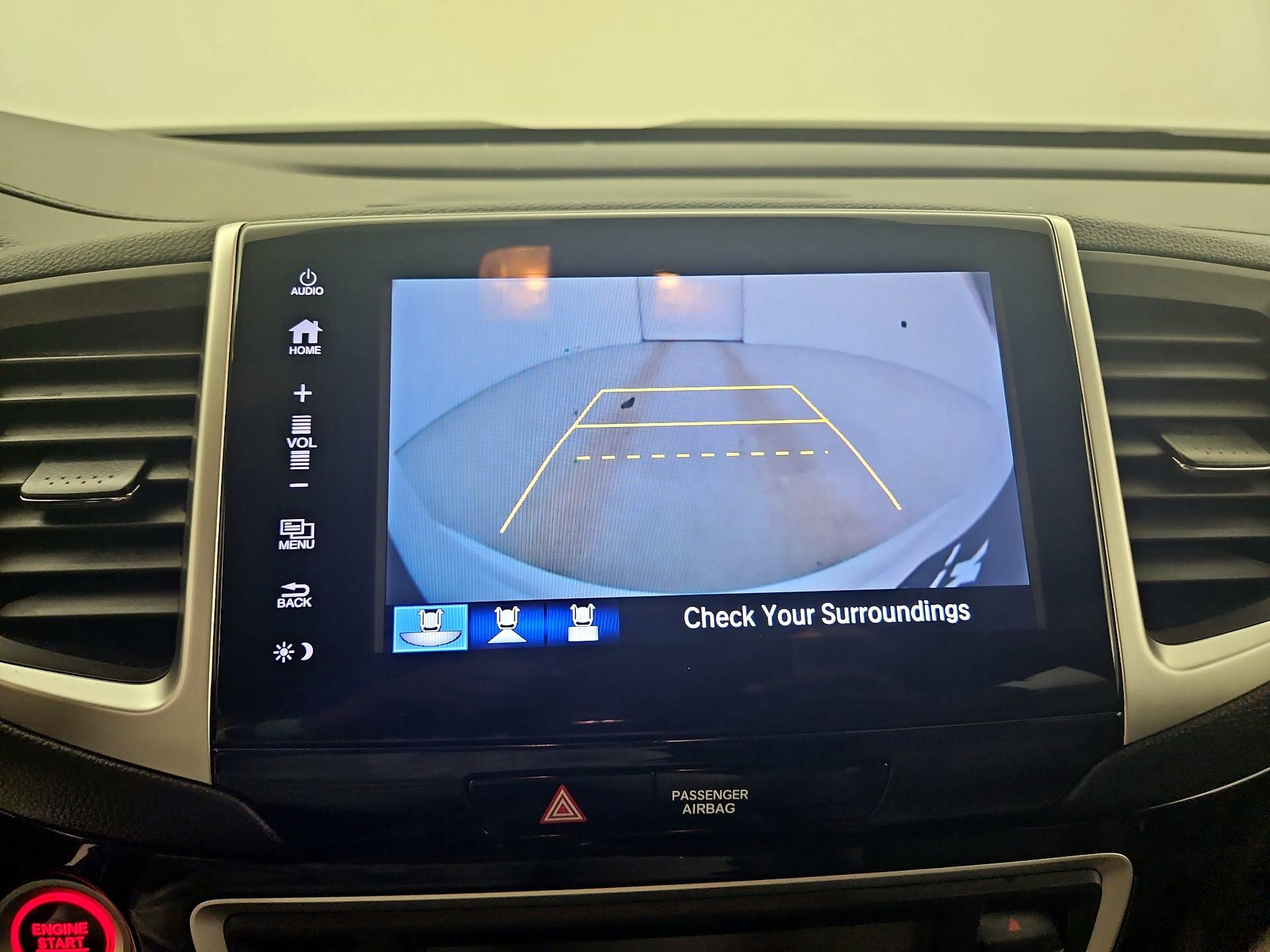 Thumbnail: 2018 Honda Pilot - 14