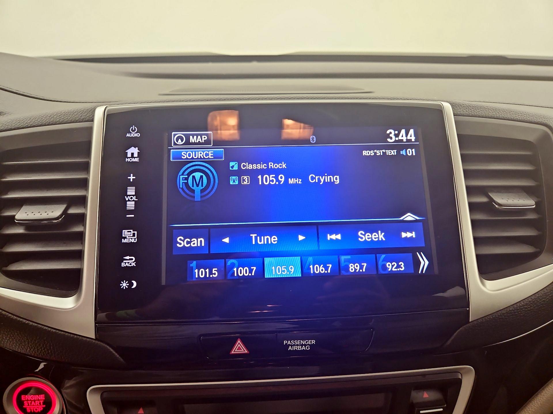 Thumbnail: 2018 Honda Pilot - 15