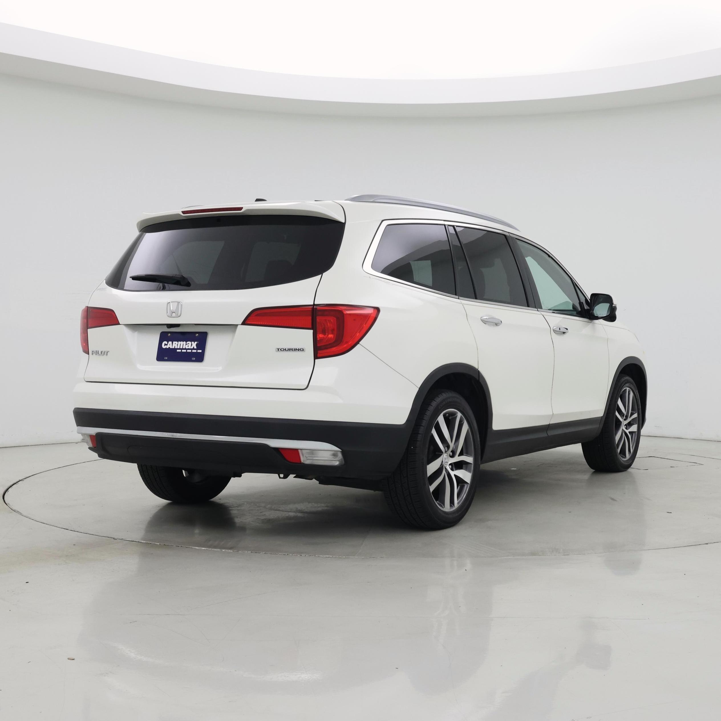Thumbnail: 2018 Honda Pilot - 8
