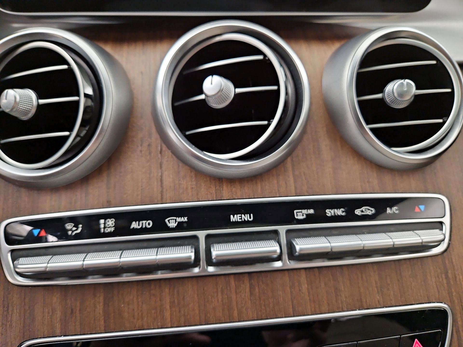 Thumbnail: 2019 Mercedes-Benz C-Class - 16