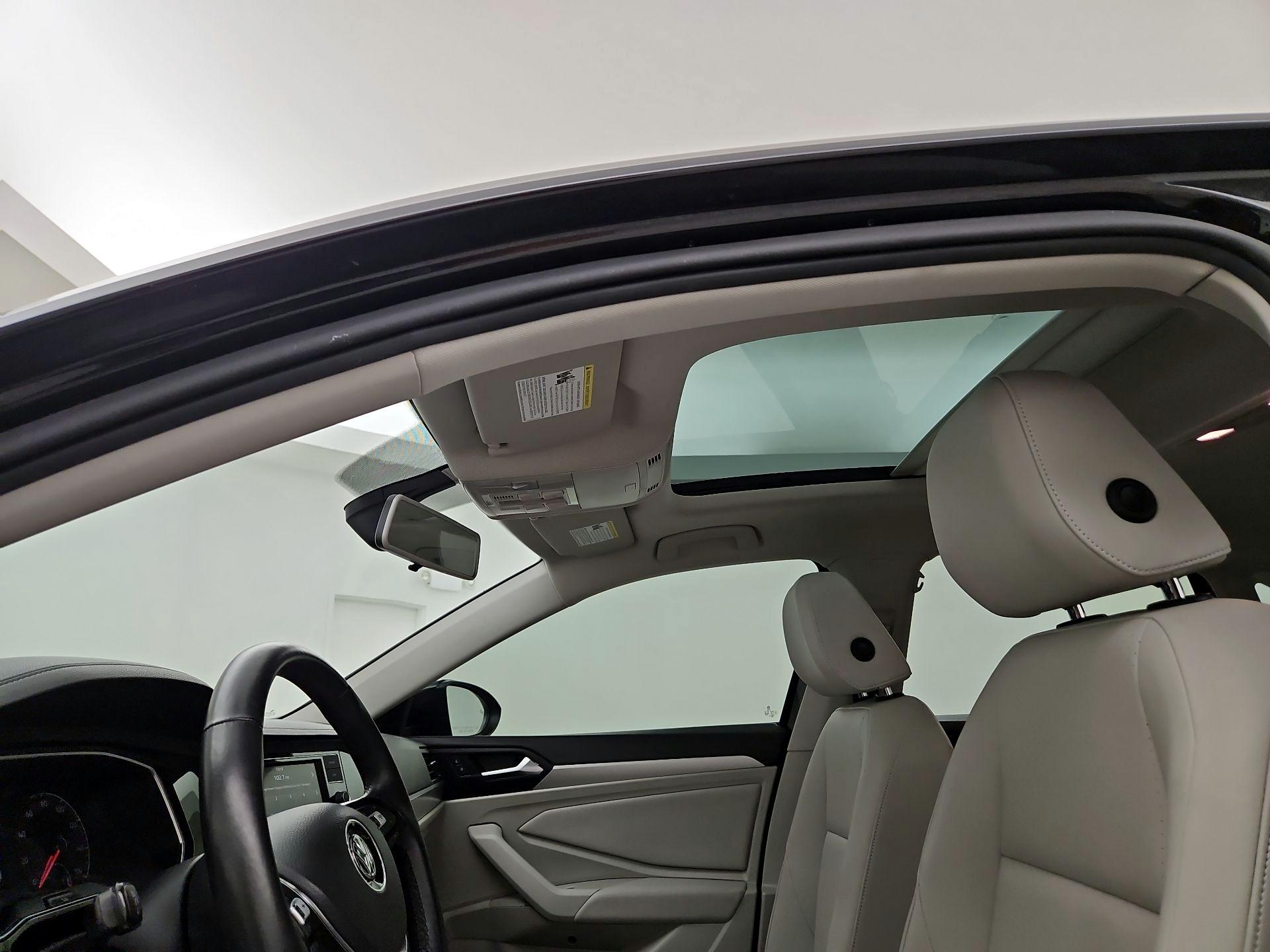 Thumbnail: 2019 Volkswagen Jetta - 19