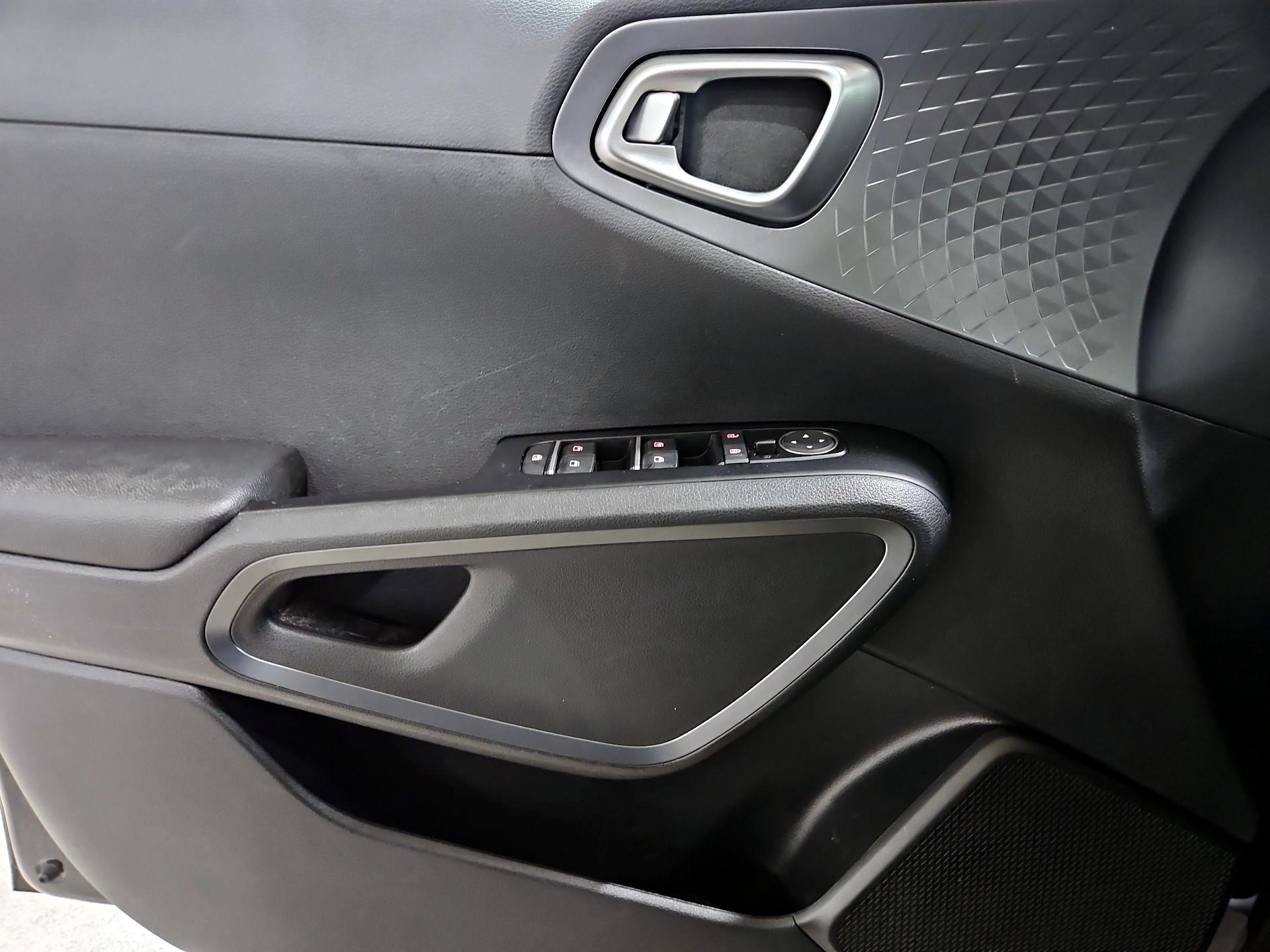 Thumbnail: 2020 Kia Soul - 12