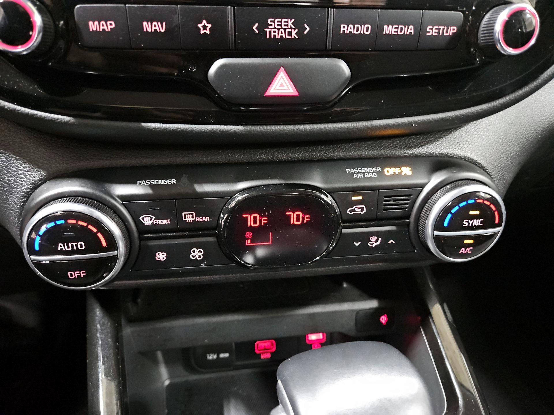 Thumbnail: 2020 Kia Soul - 16