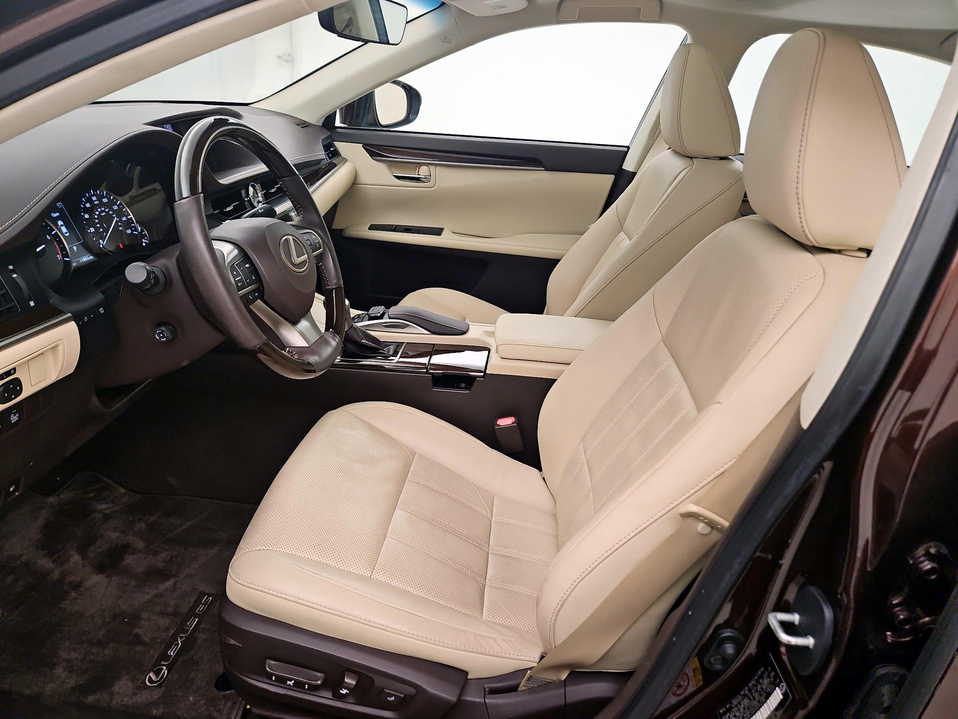 Thumbnail: 2016 Lexus ES - 11