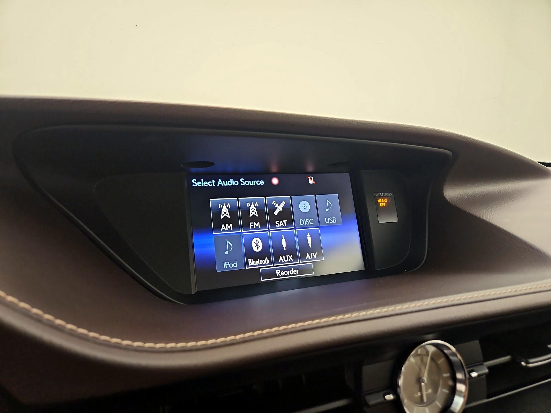 Thumbnail: 2016 Lexus ES - 15