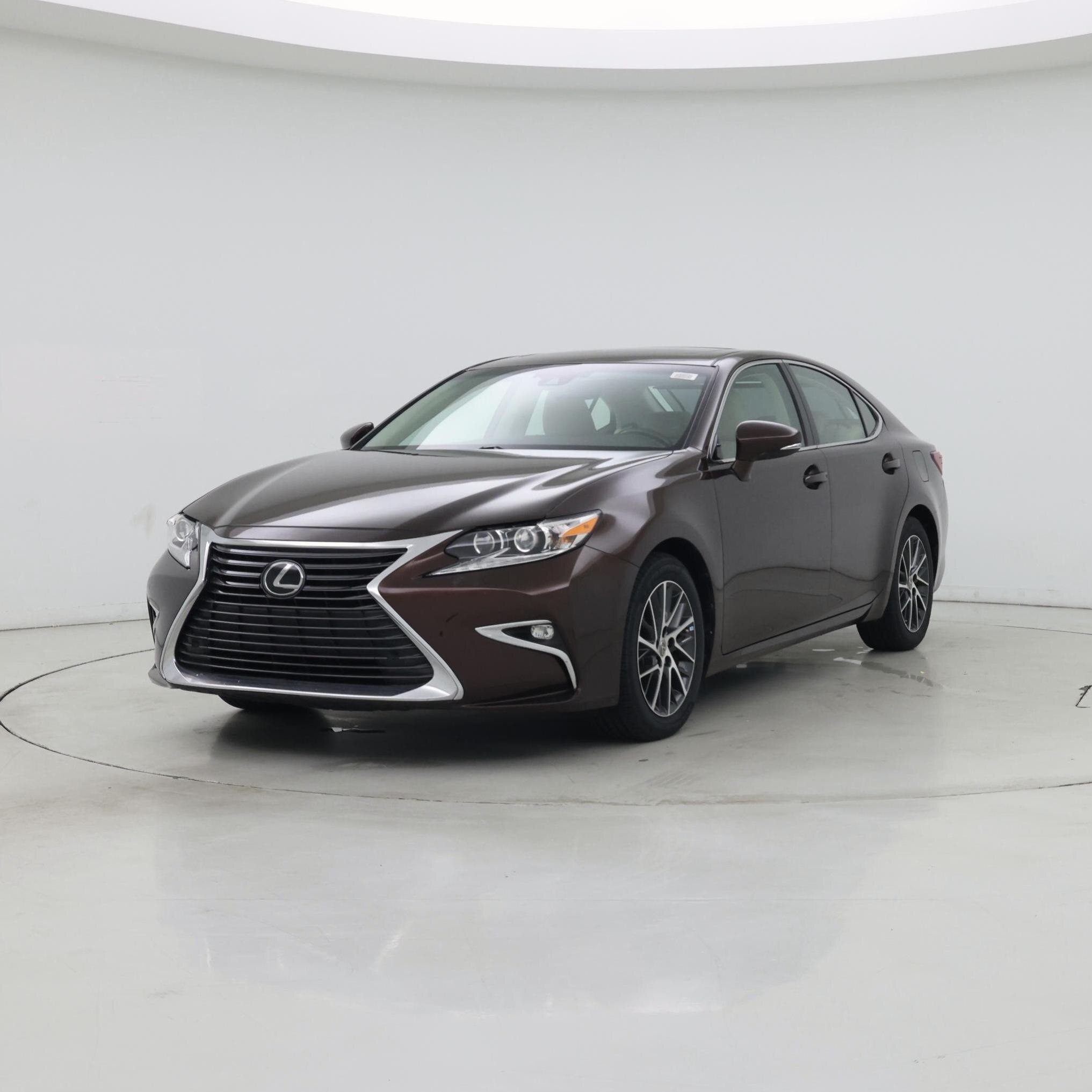 Thumbnail: 2016 Lexus ES - 4