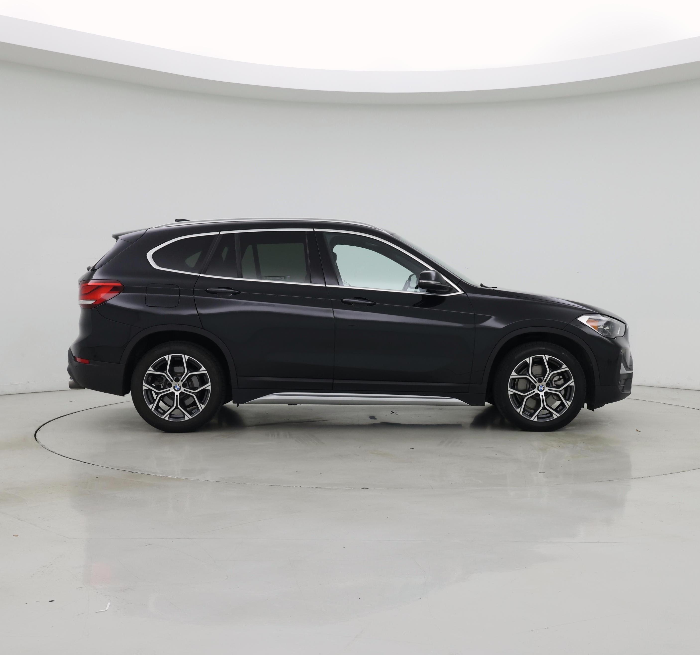 Thumbnail: 2021 BMW X1 - 7