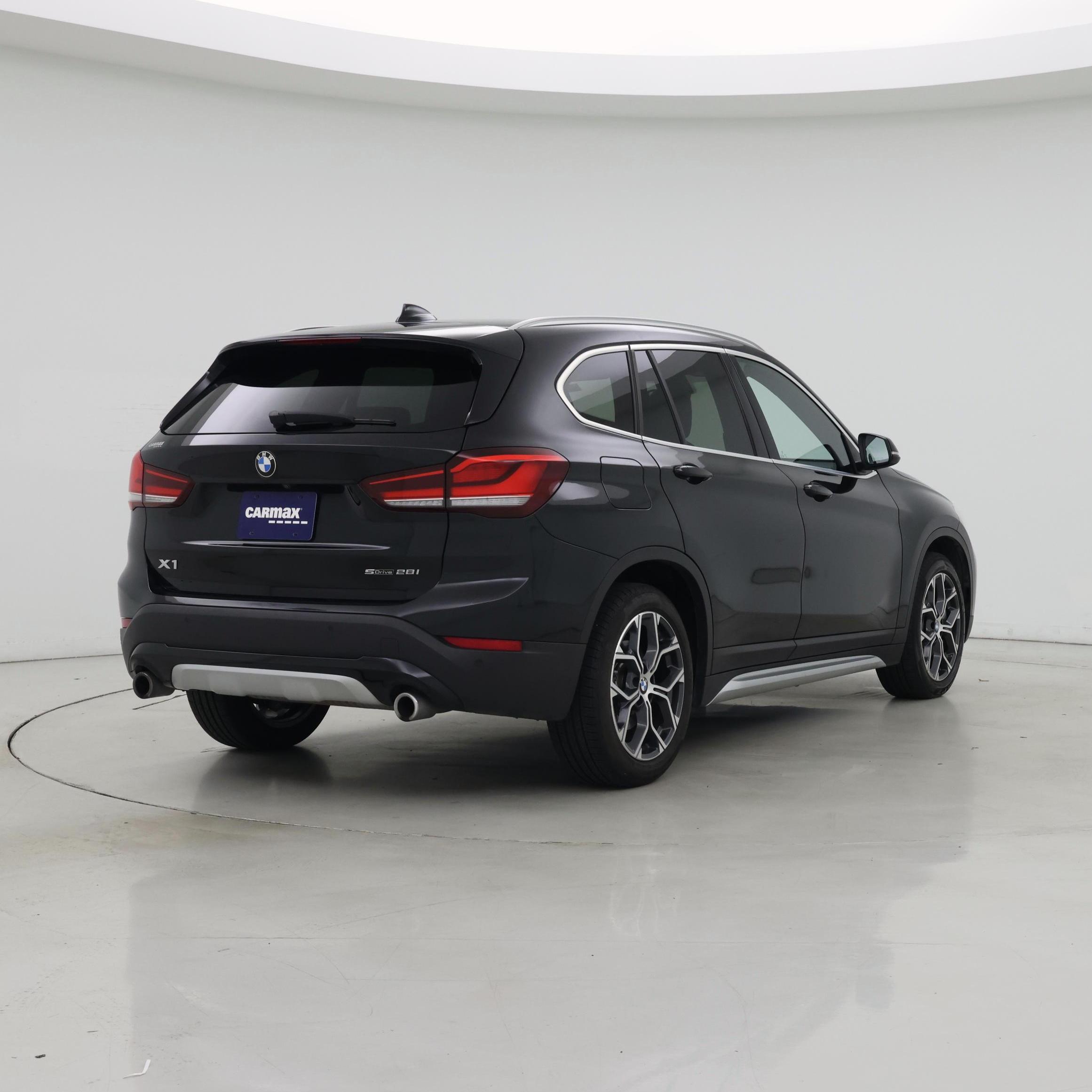 Thumbnail: 2021 BMW X1 - 8