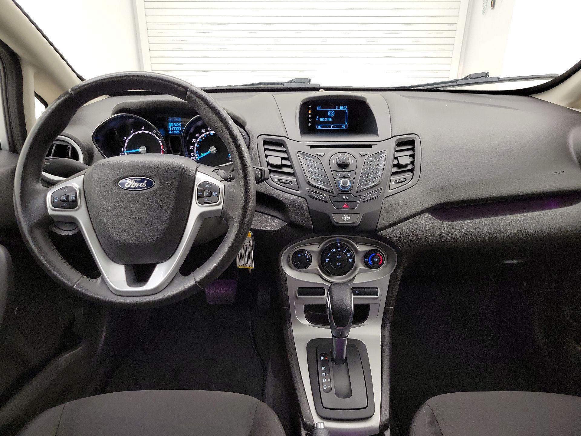 Thumbnail: 2015 Ford Fiesta - 9