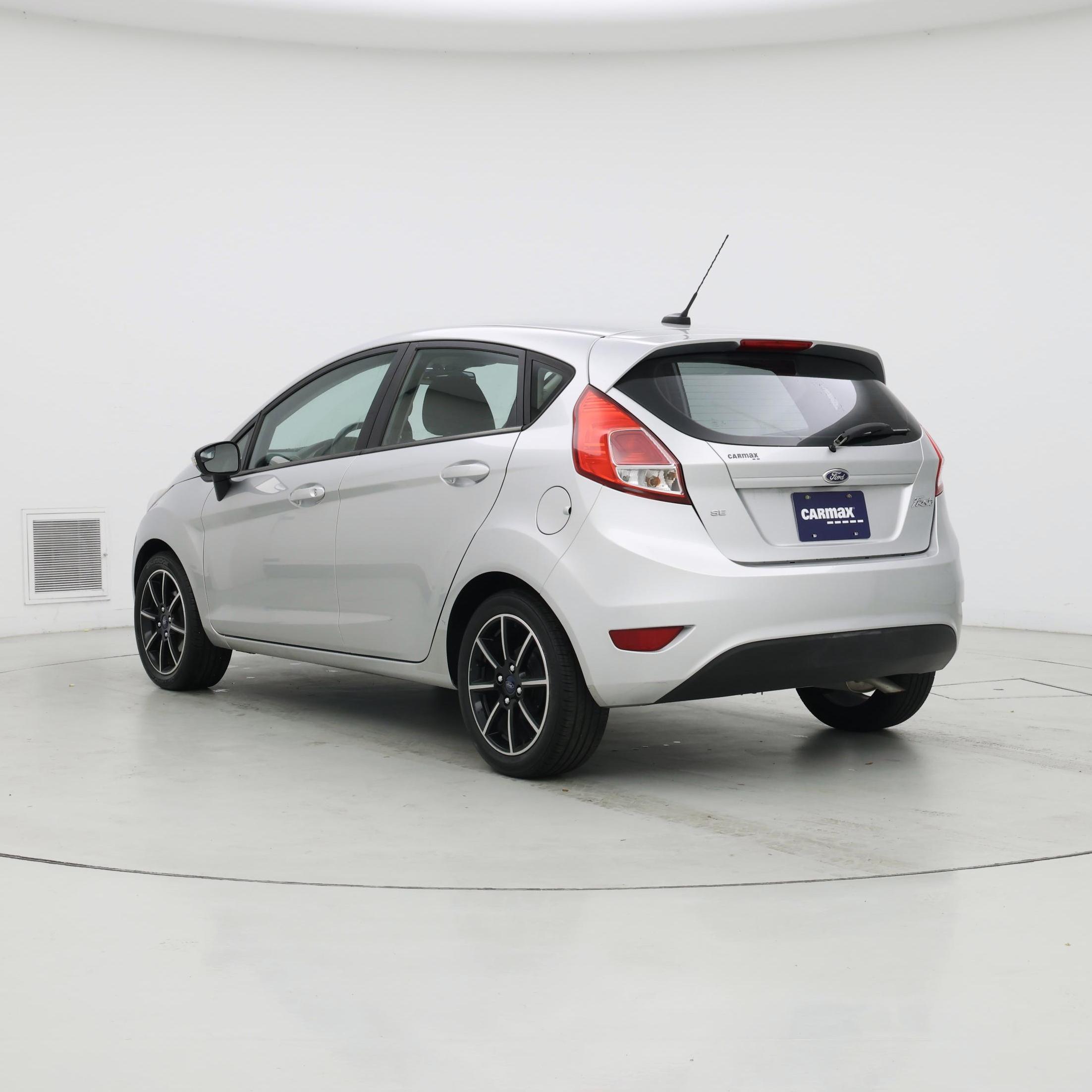 Thumbnail: 2015 Ford Fiesta - 2