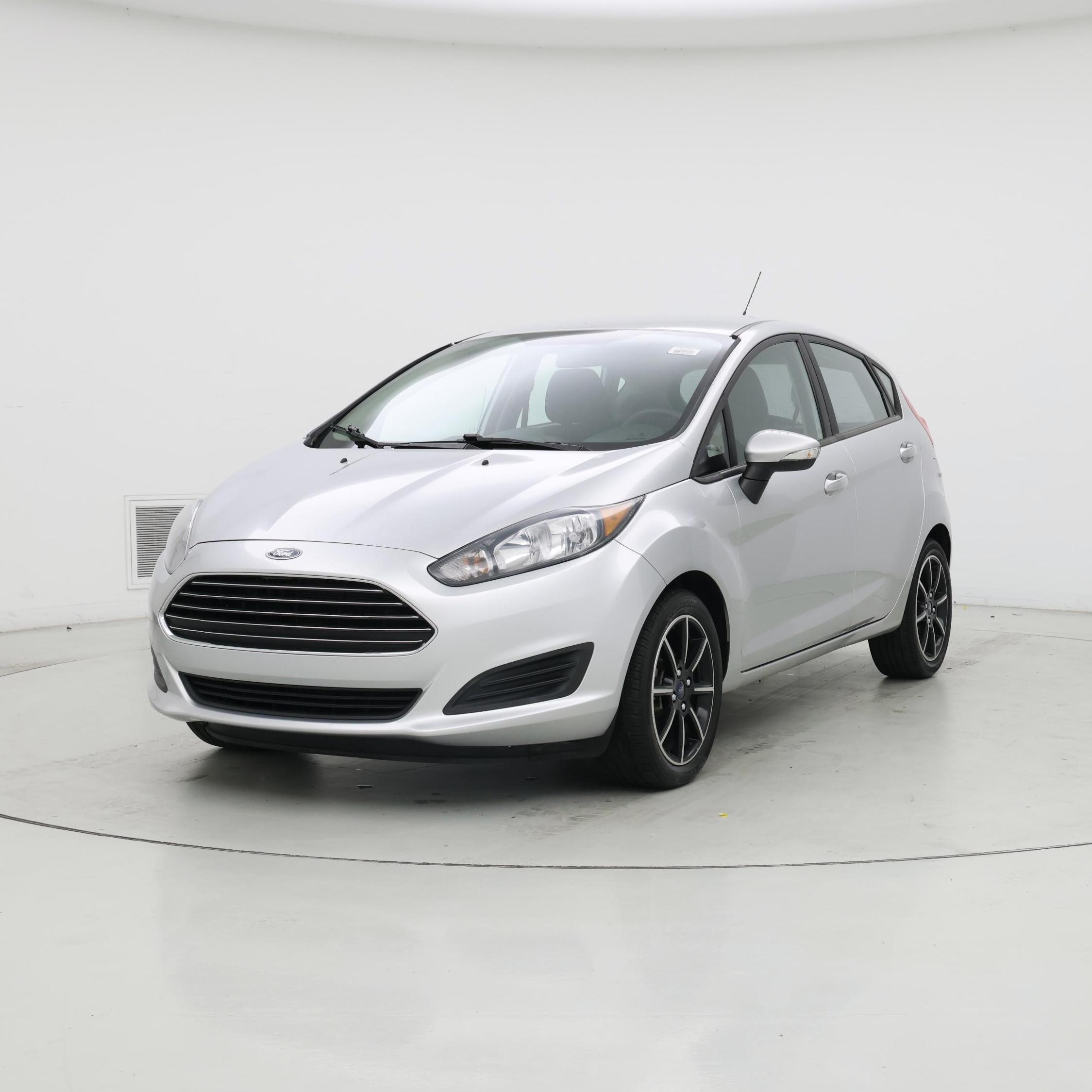 Thumbnail: 2015 Ford Fiesta - 4