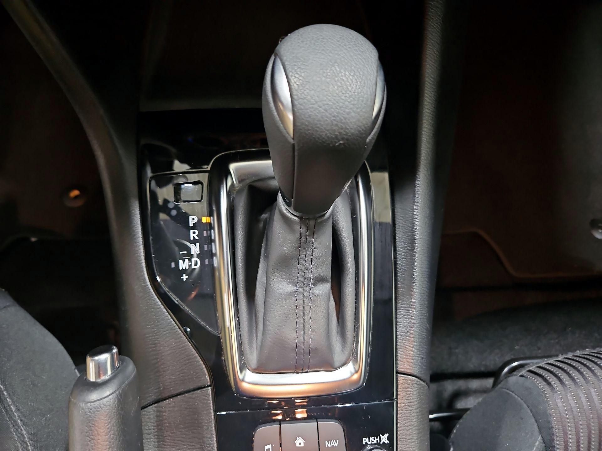 Thumbnail: 2016 Mazda Mazda3 - 17