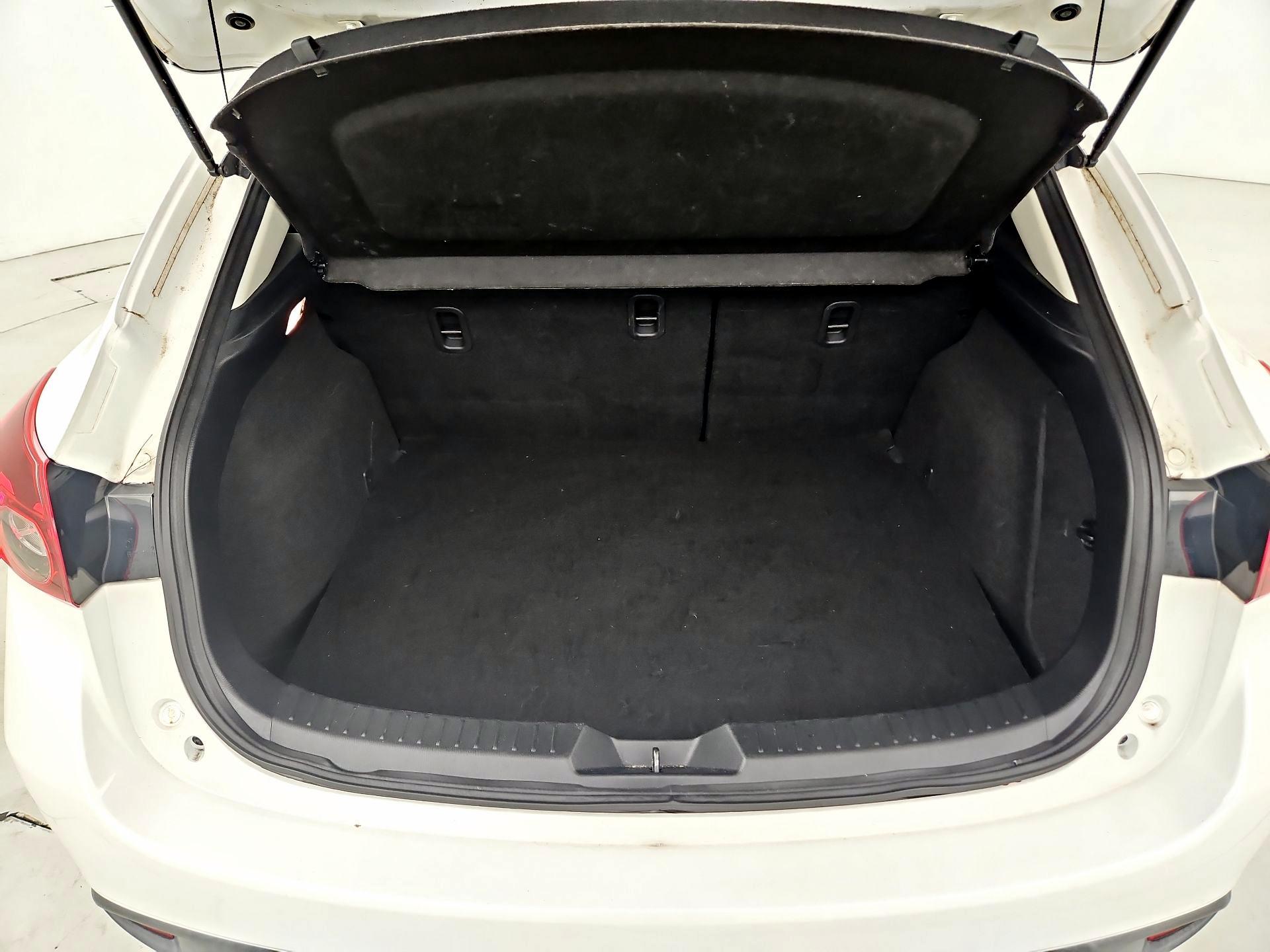 Thumbnail: 2016 Mazda Mazda3 - 20
