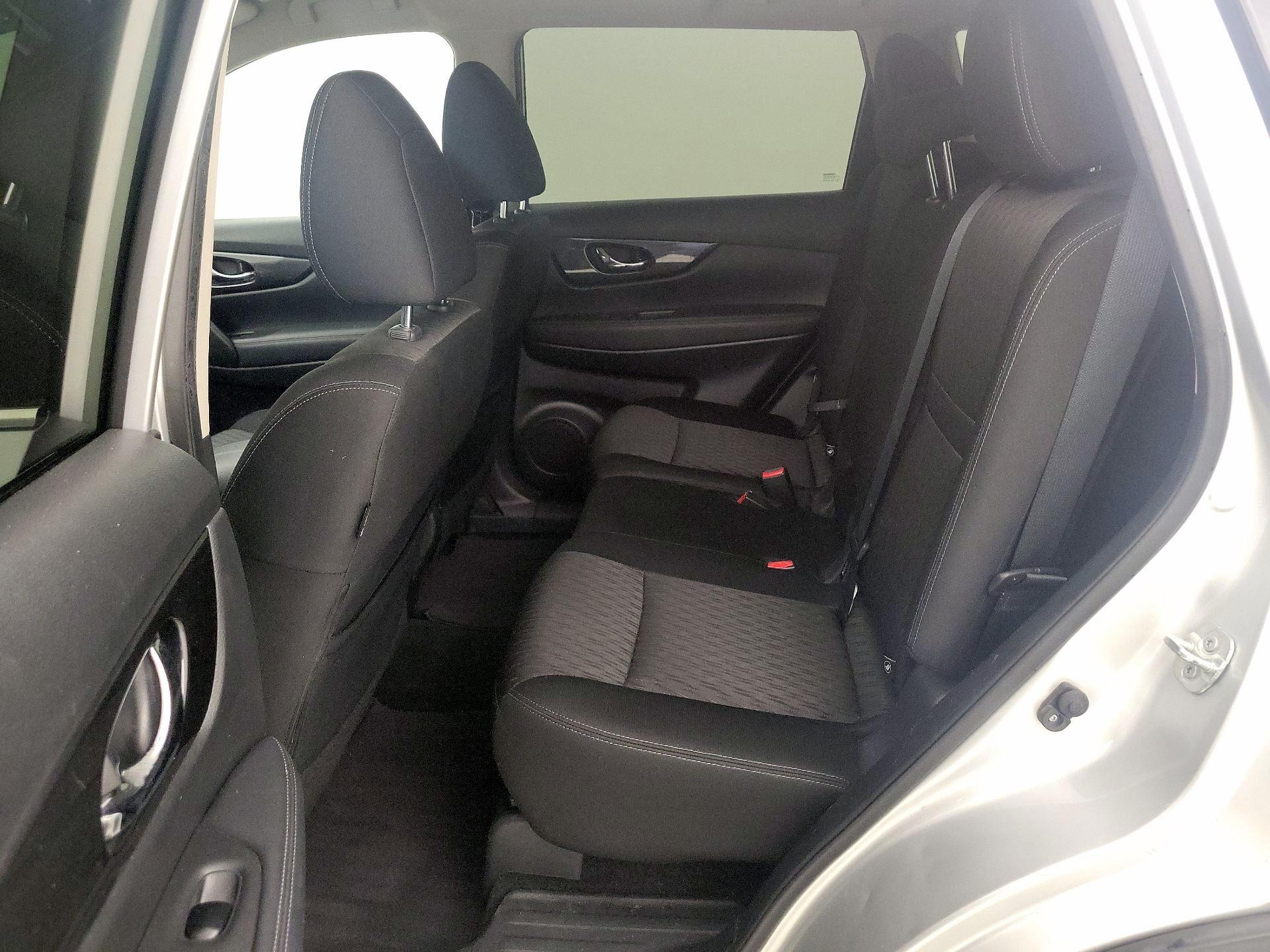 Thumbnail: 2018 Nissan Rogue - 19