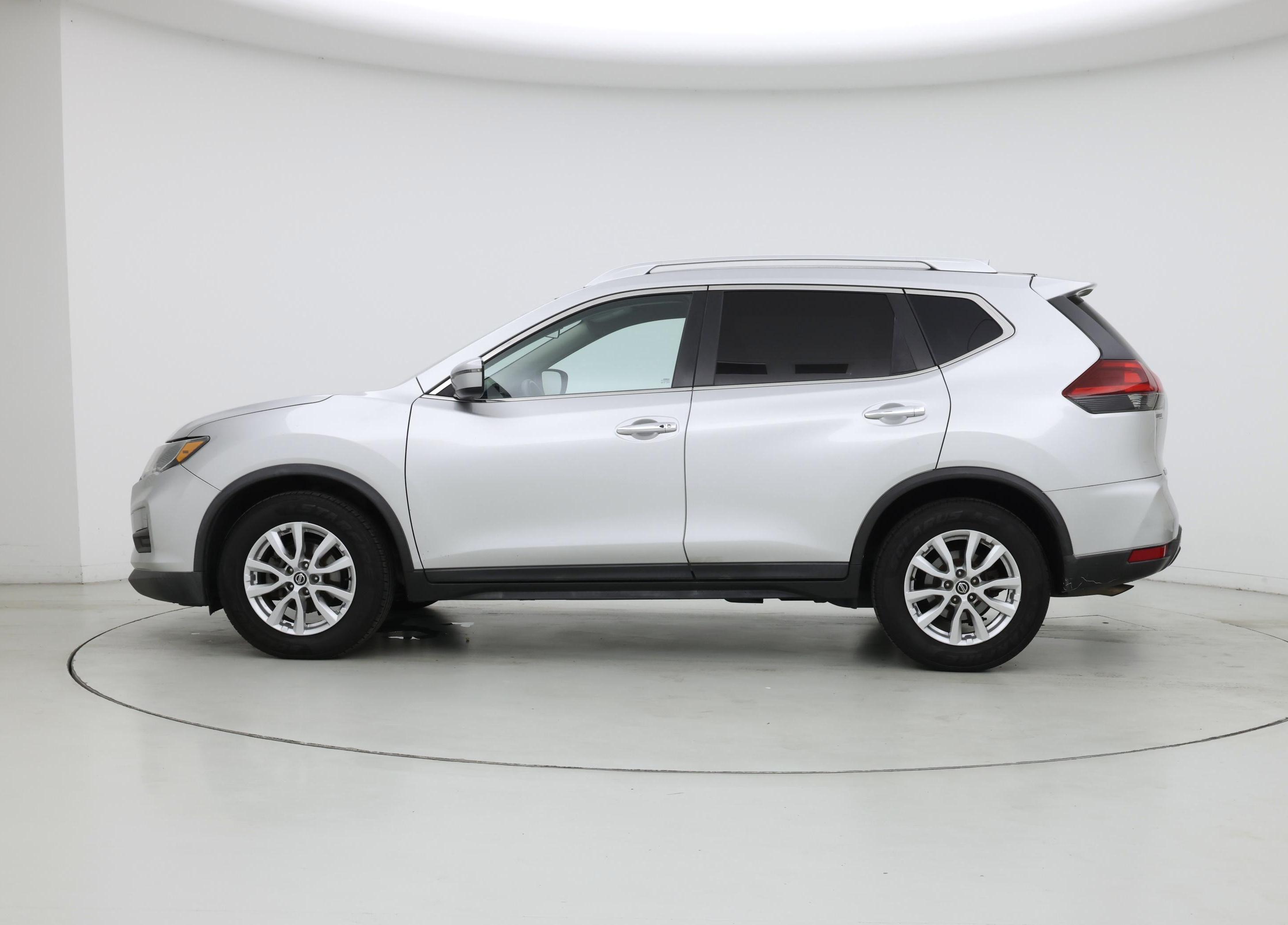 Thumbnail: 2018 Nissan Rogue - 3