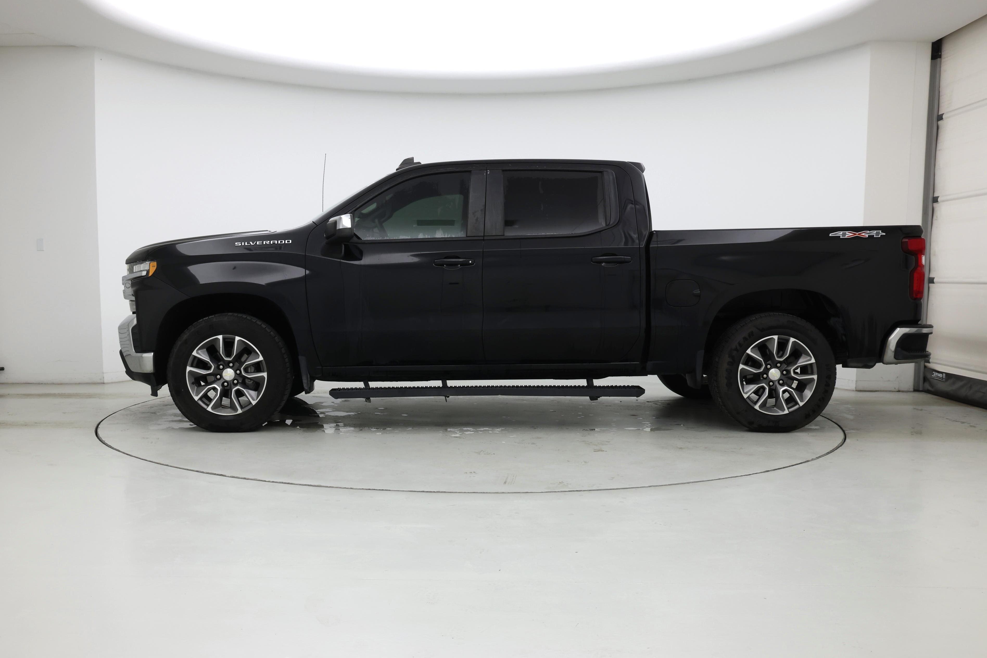 Thumbnail: 2020 Chevrolet Silverado 1500 - 3