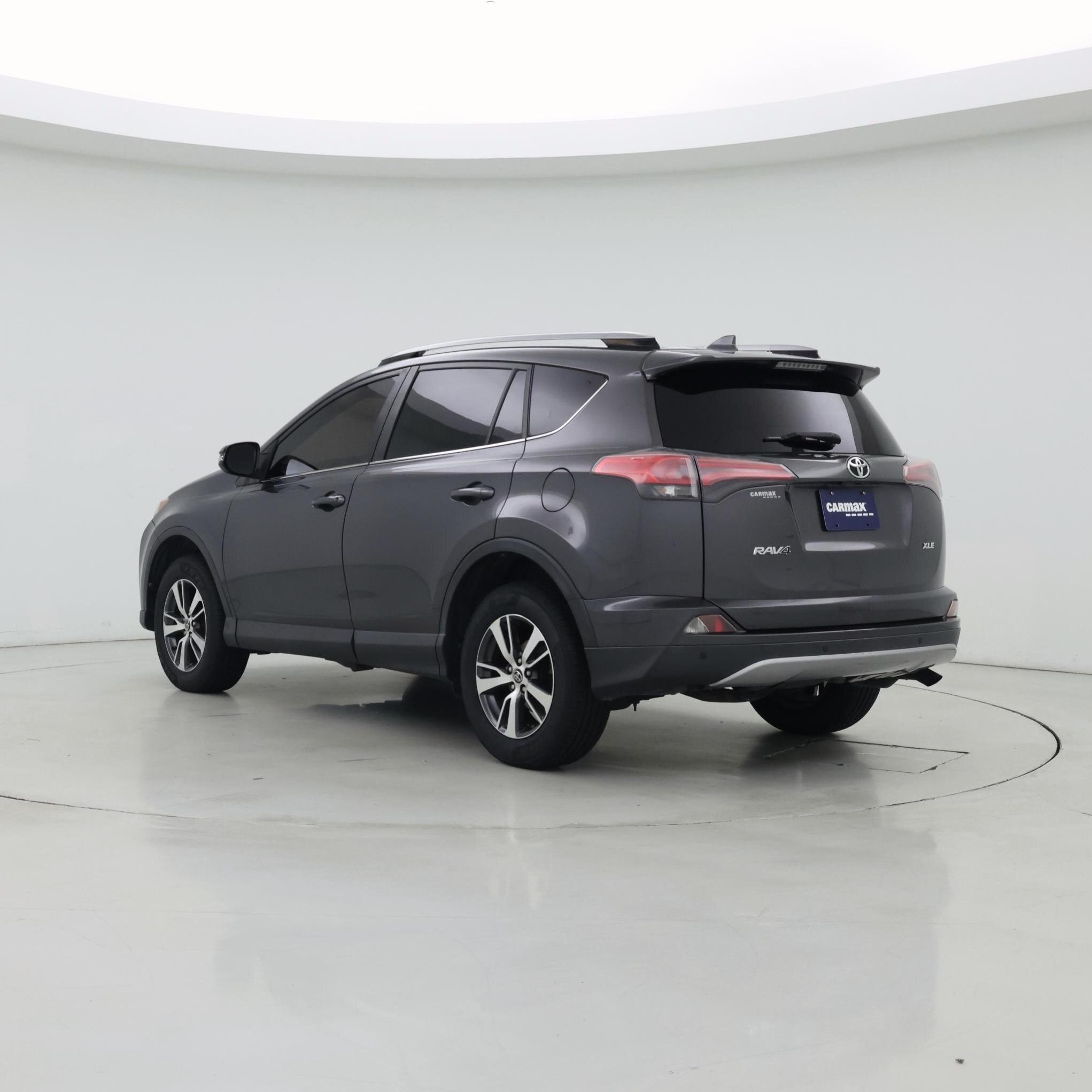 Thumbnail: 2018 Toyota RAV4 - 2