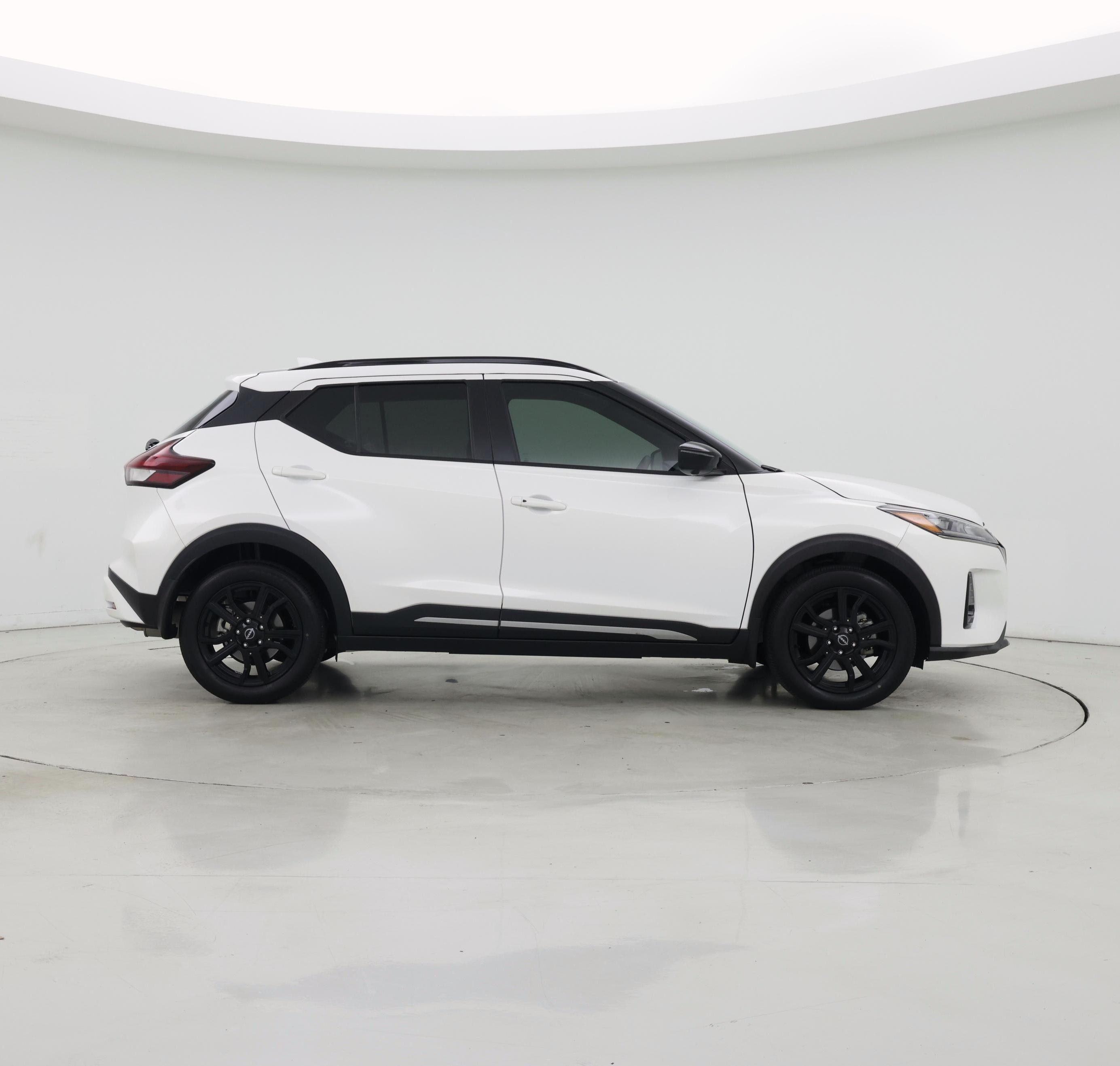 Thumbnail: 2024 Nissan Kicks - 7