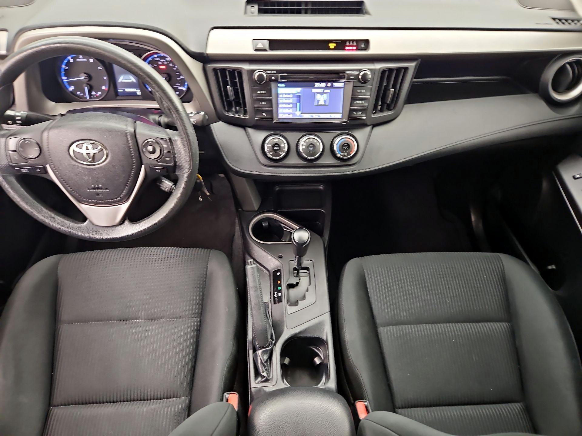 Thumbnail: 2018 Toyota RAV4 - 9