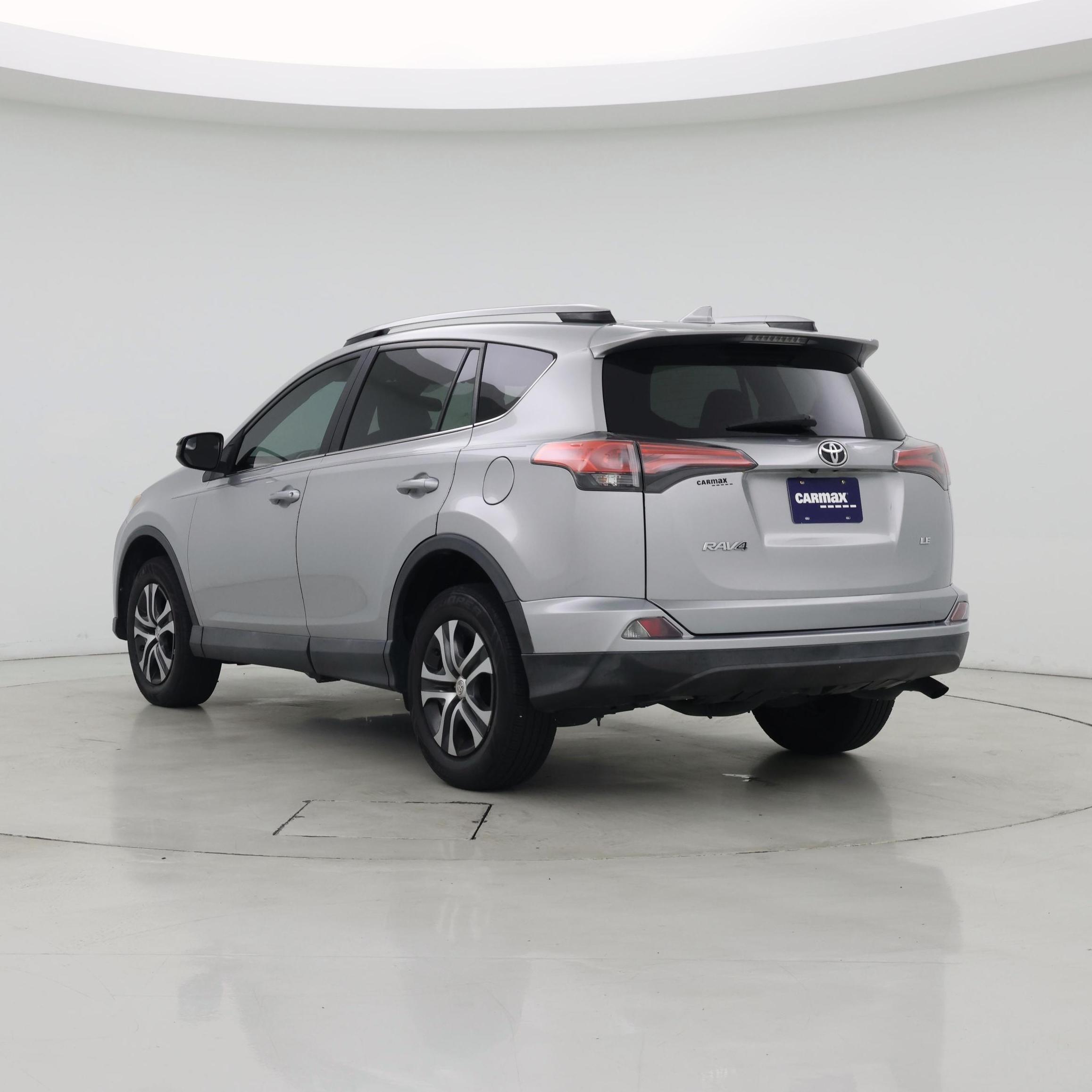 Thumbnail: 2018 Toyota RAV4 - 2