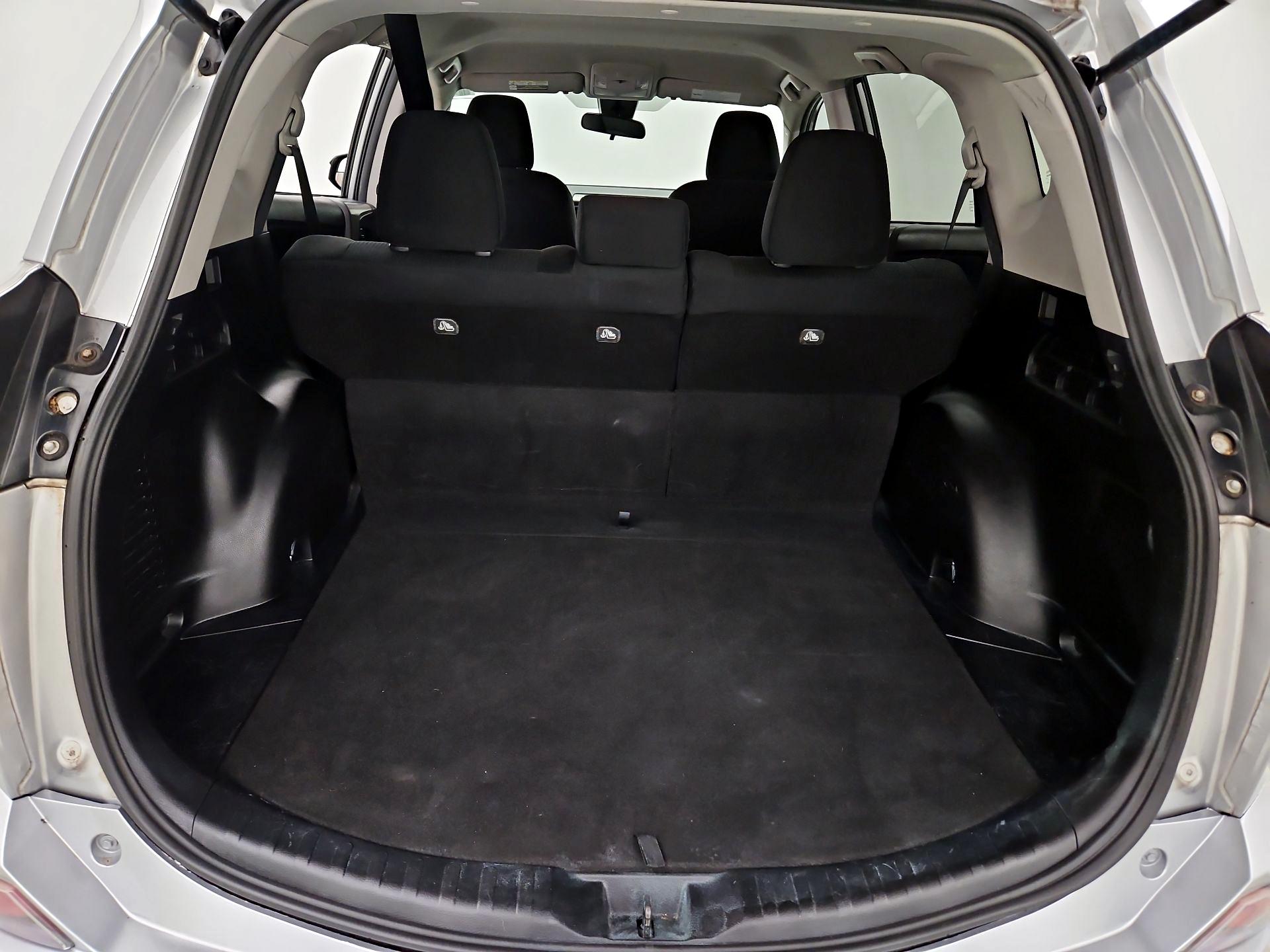 Thumbnail: 2018 Toyota RAV4 - 20