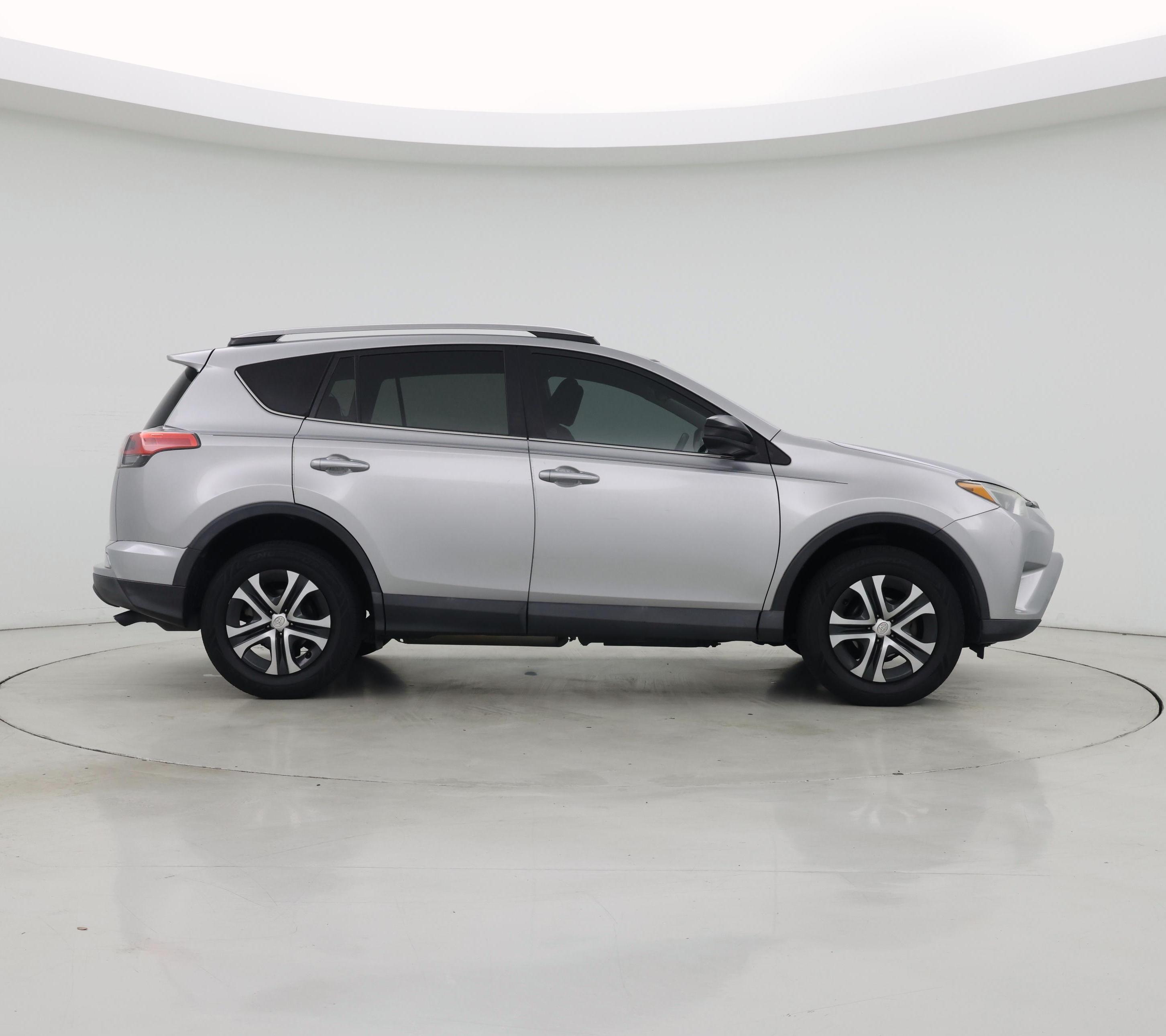 Thumbnail: 2018 Toyota RAV4 - 7