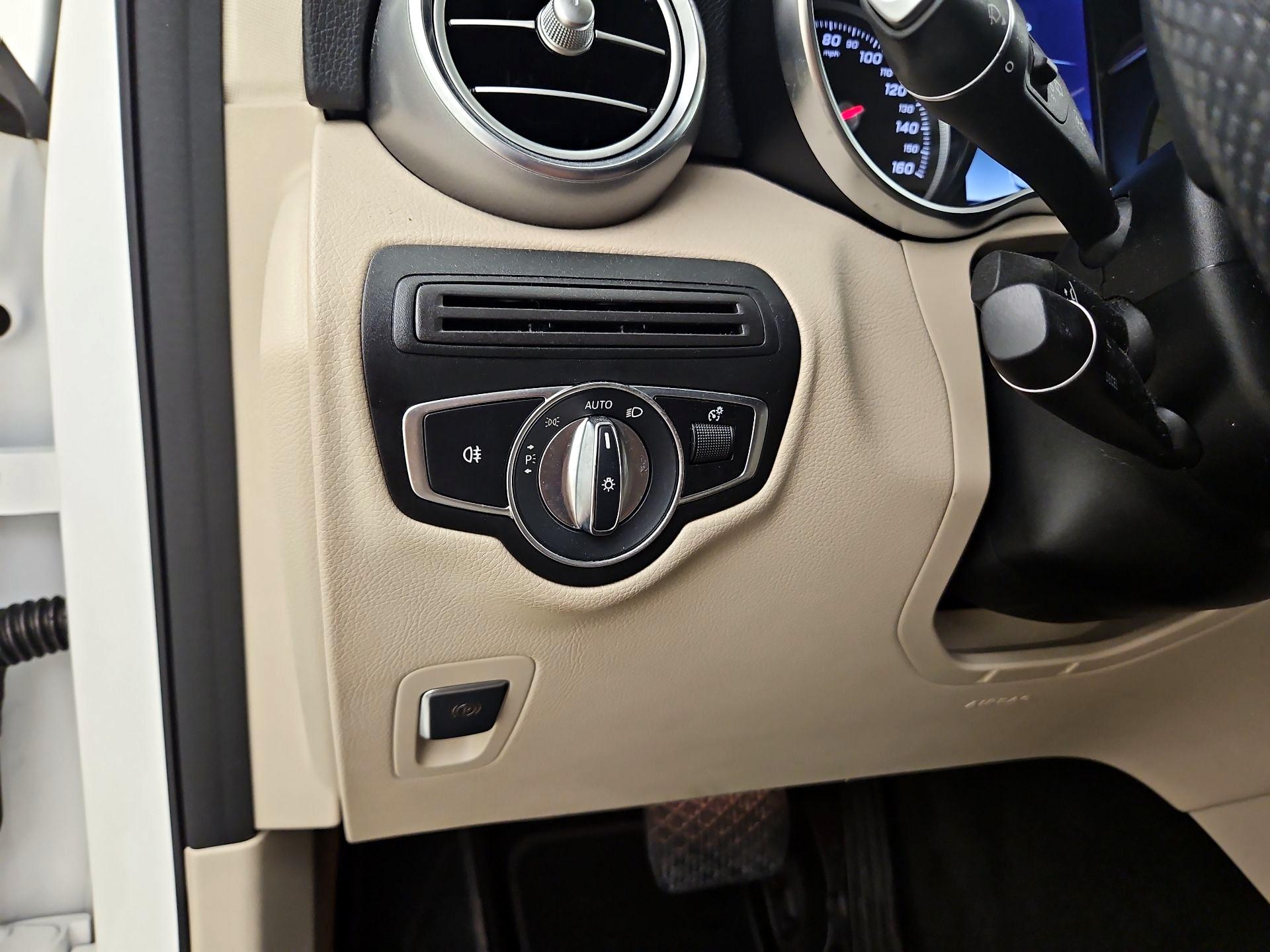 Thumbnail: 2019 Mercedes-Benz GLC - 13