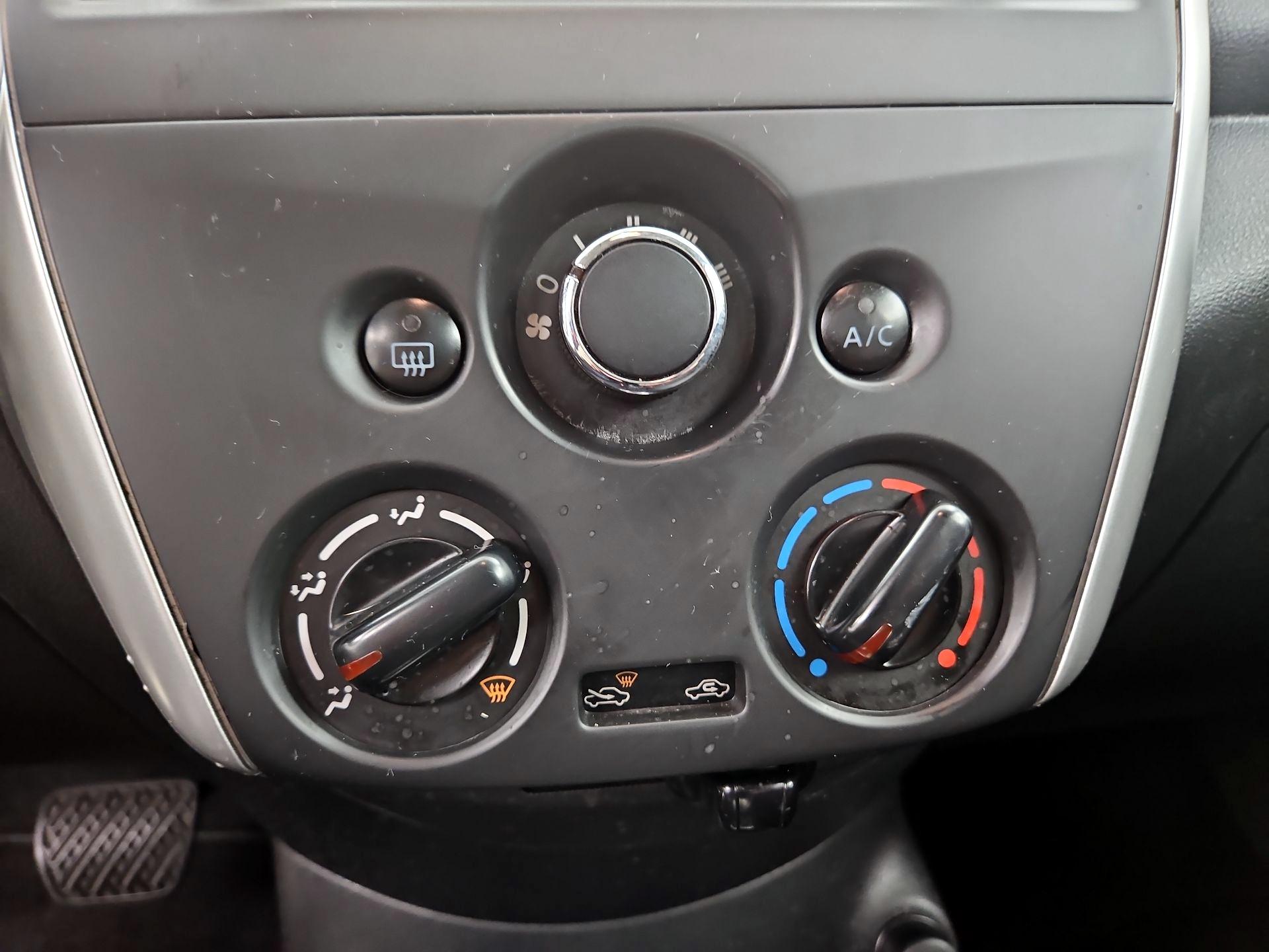 Thumbnail: 2018 Nissan Versa - 15