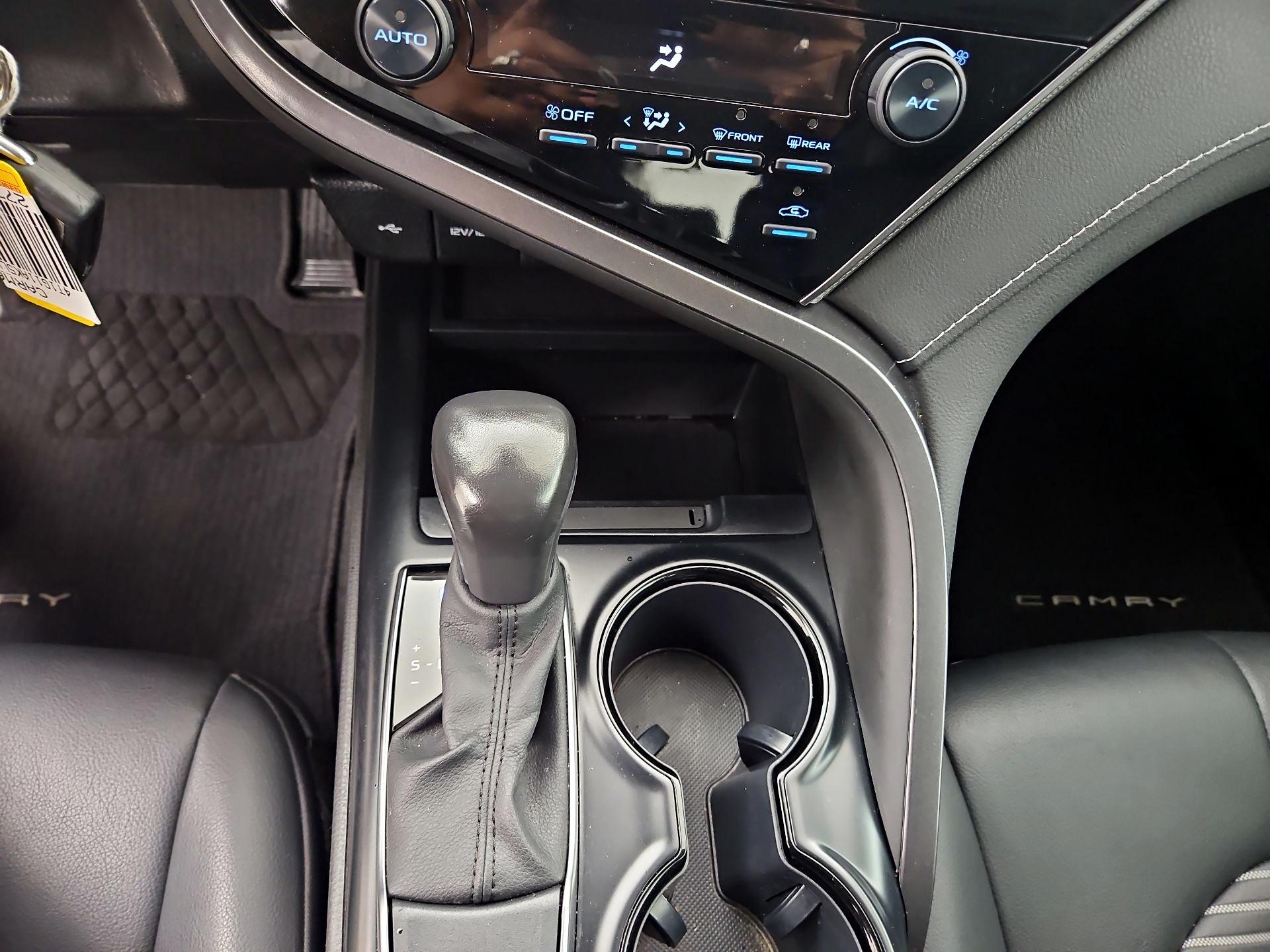 Thumbnail: 2020 Toyota Camry - 17