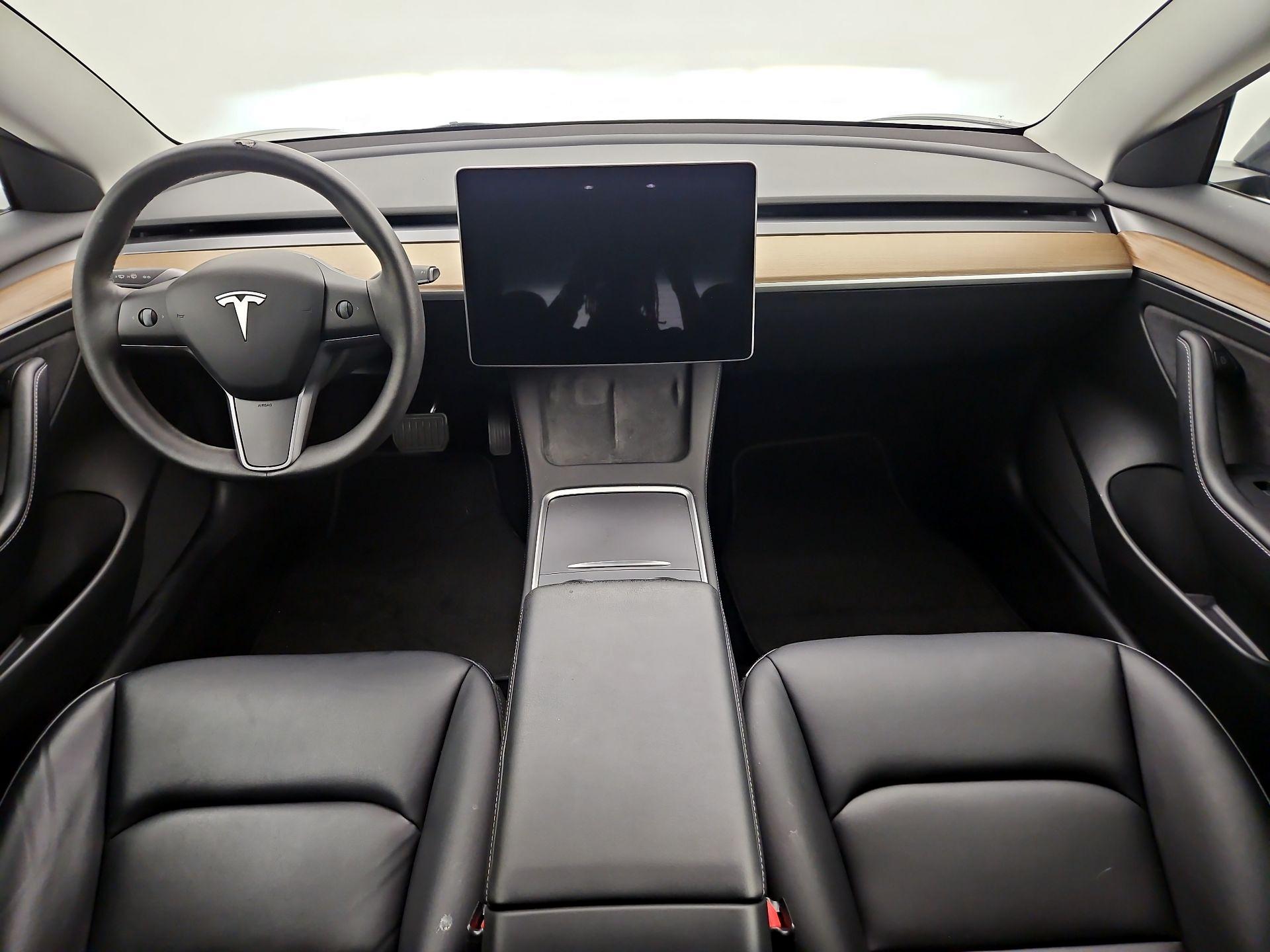 Thumbnail: 2023 Tesla Model 3 - 9