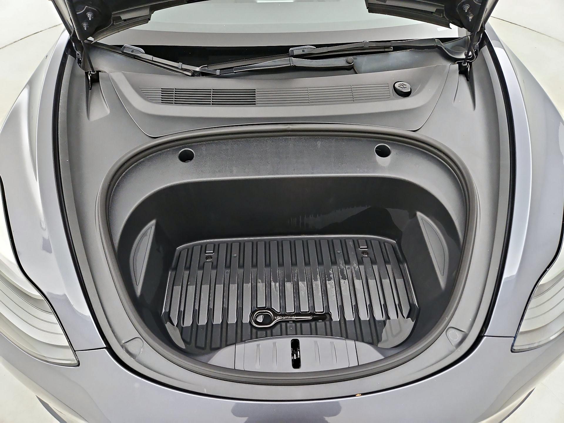 Thumbnail: 2023 Tesla Model 3 - 20