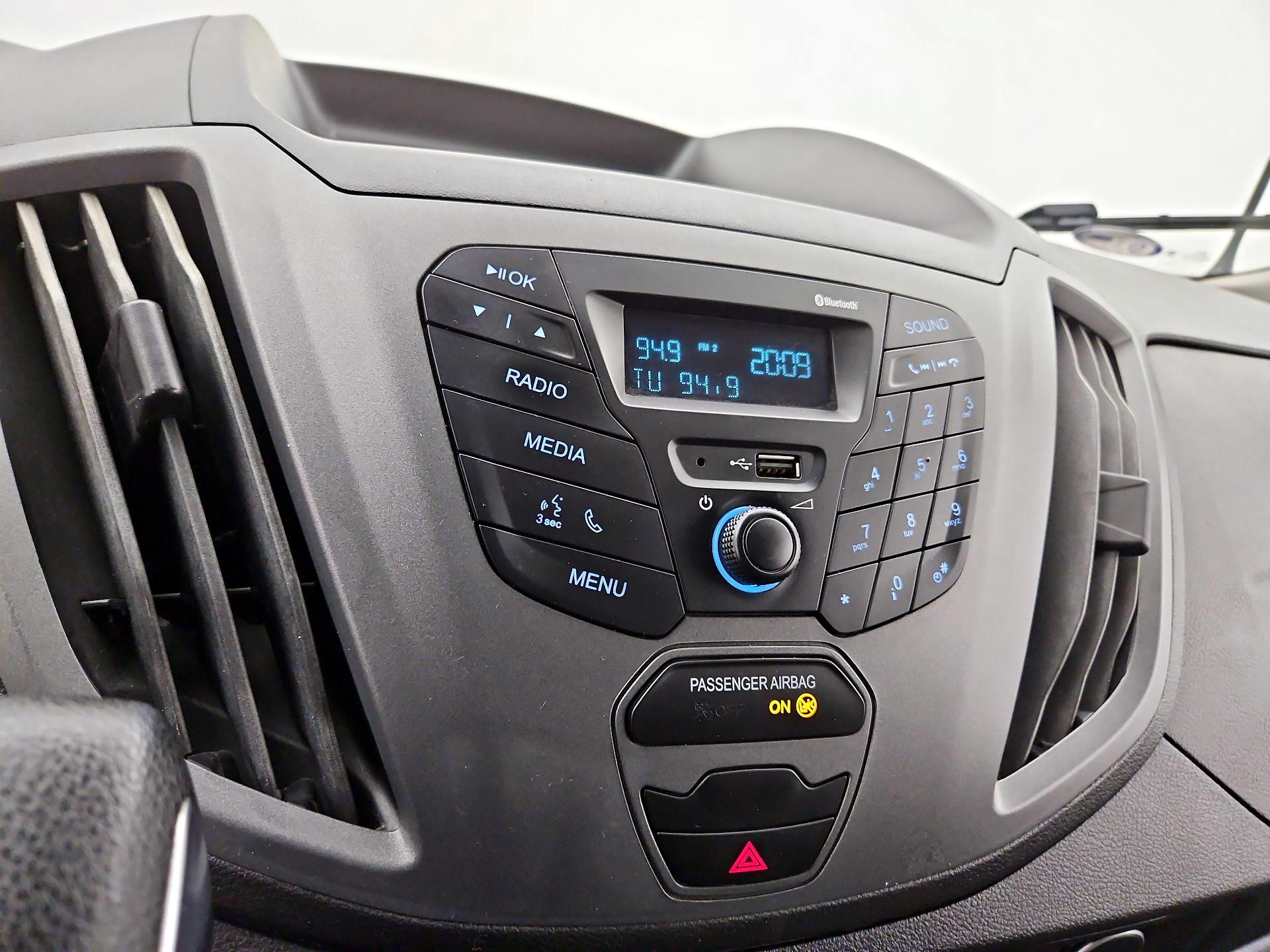 Thumbnail: 2018 Ford Transit Series - 15
