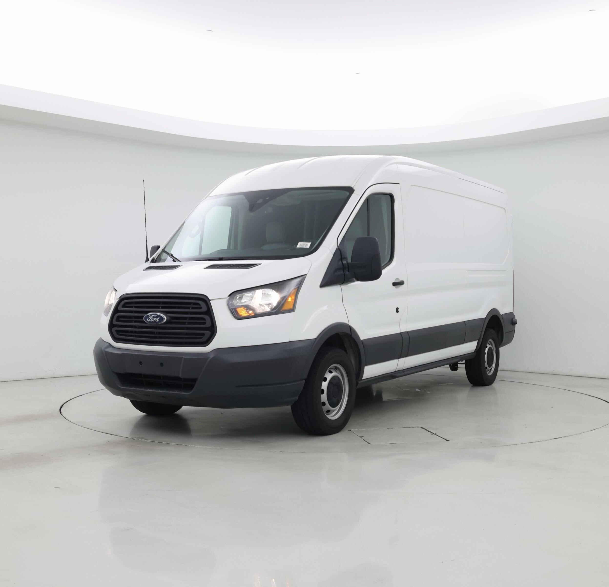 Thumbnail: 2018 Ford Transit Series - 4