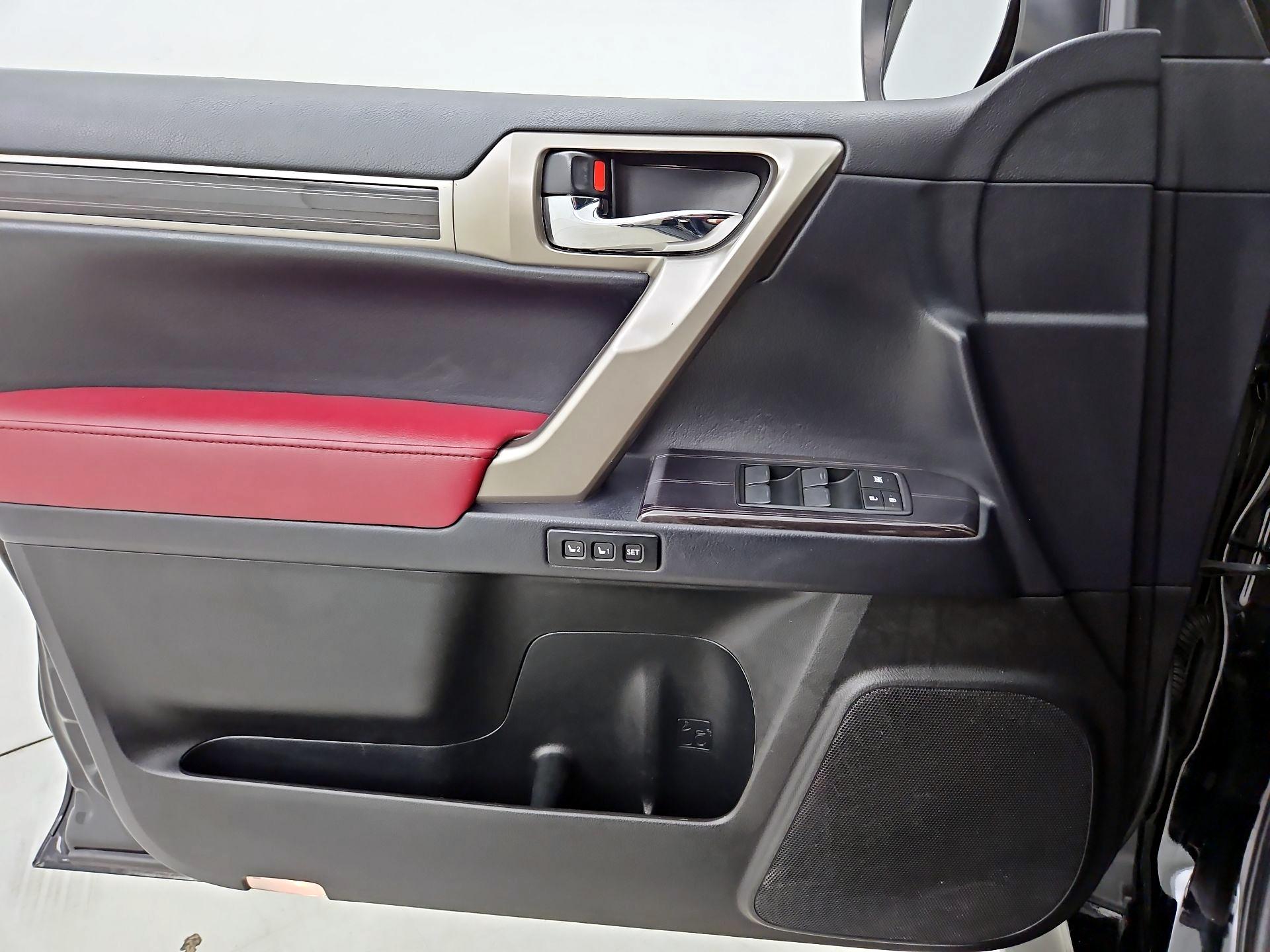Thumbnail: 2020 Lexus GX - 12