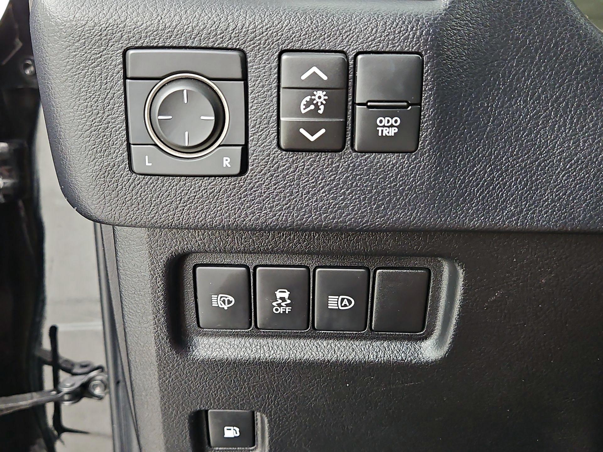 Thumbnail: 2020 Lexus GX - 13